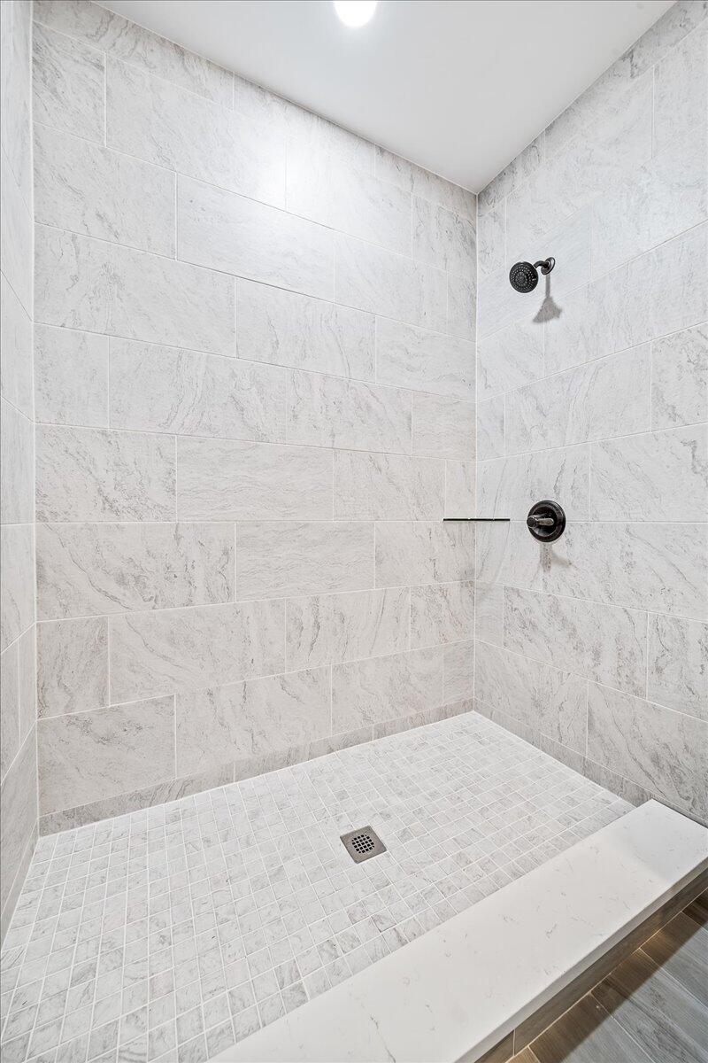 3031 Hafen Lane, 301