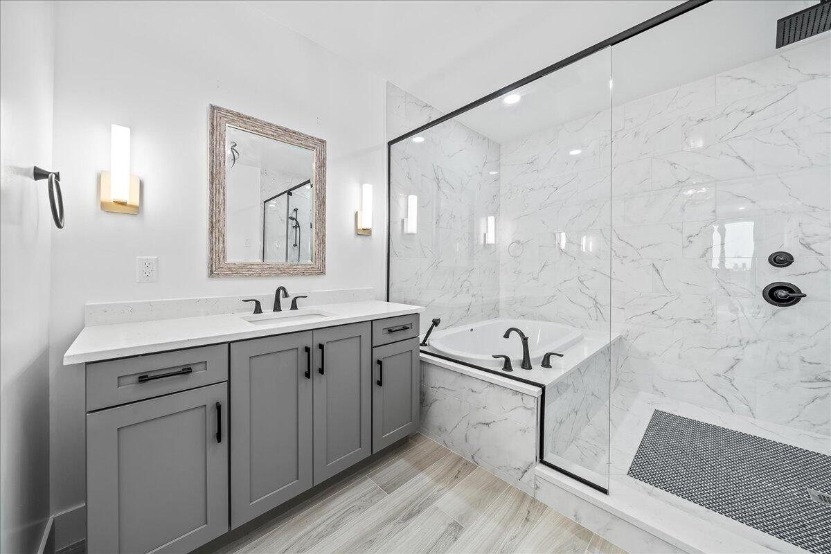 3031 Hafen Lane, 301