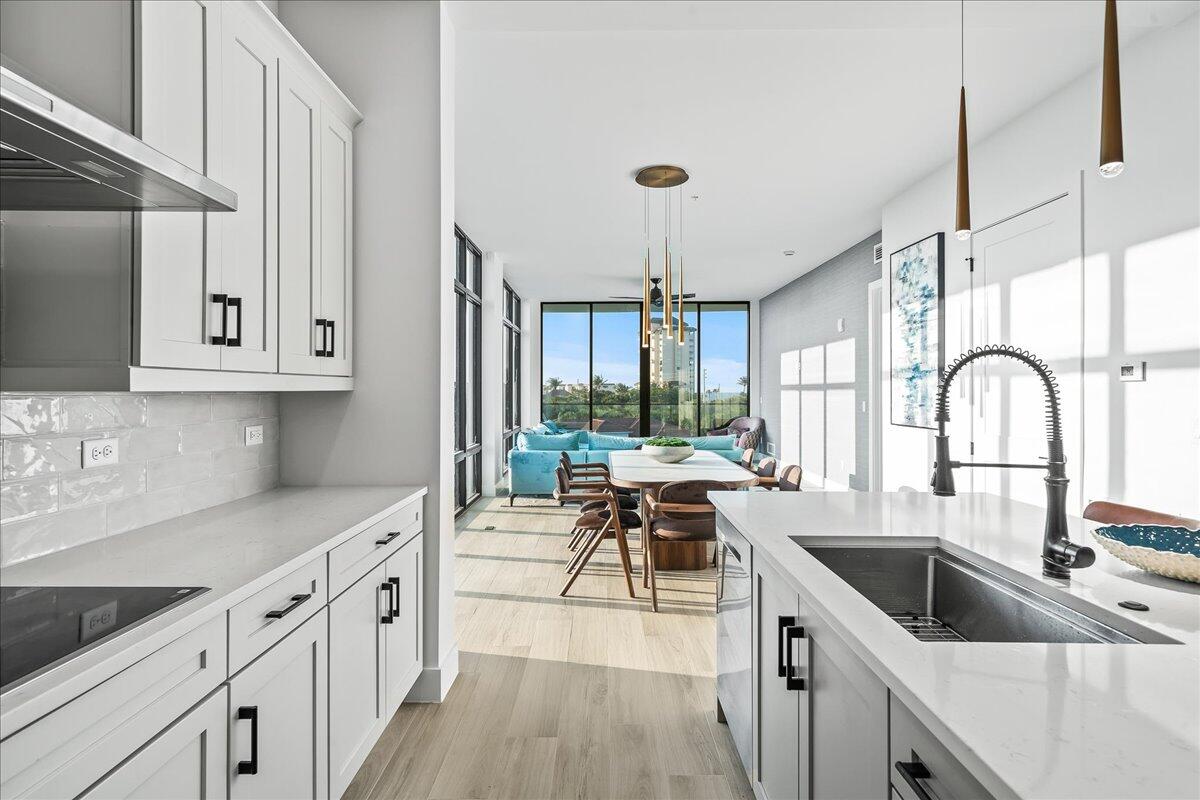 3031 Hafen Lane, 301