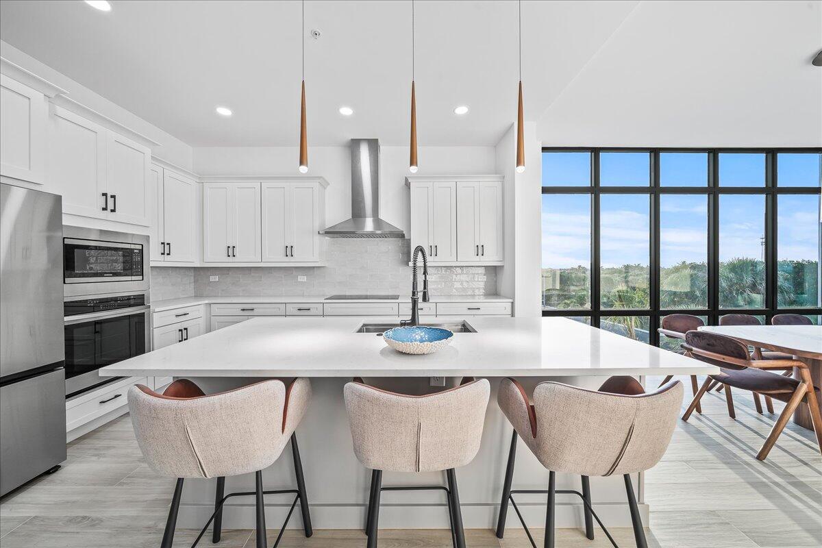 3031 Hafen Lane, 301