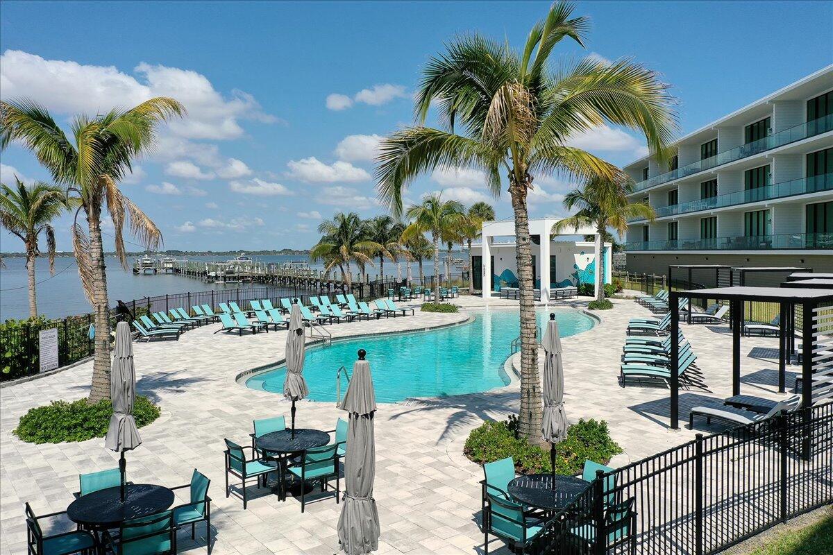 3031 Hafen Lane, 301