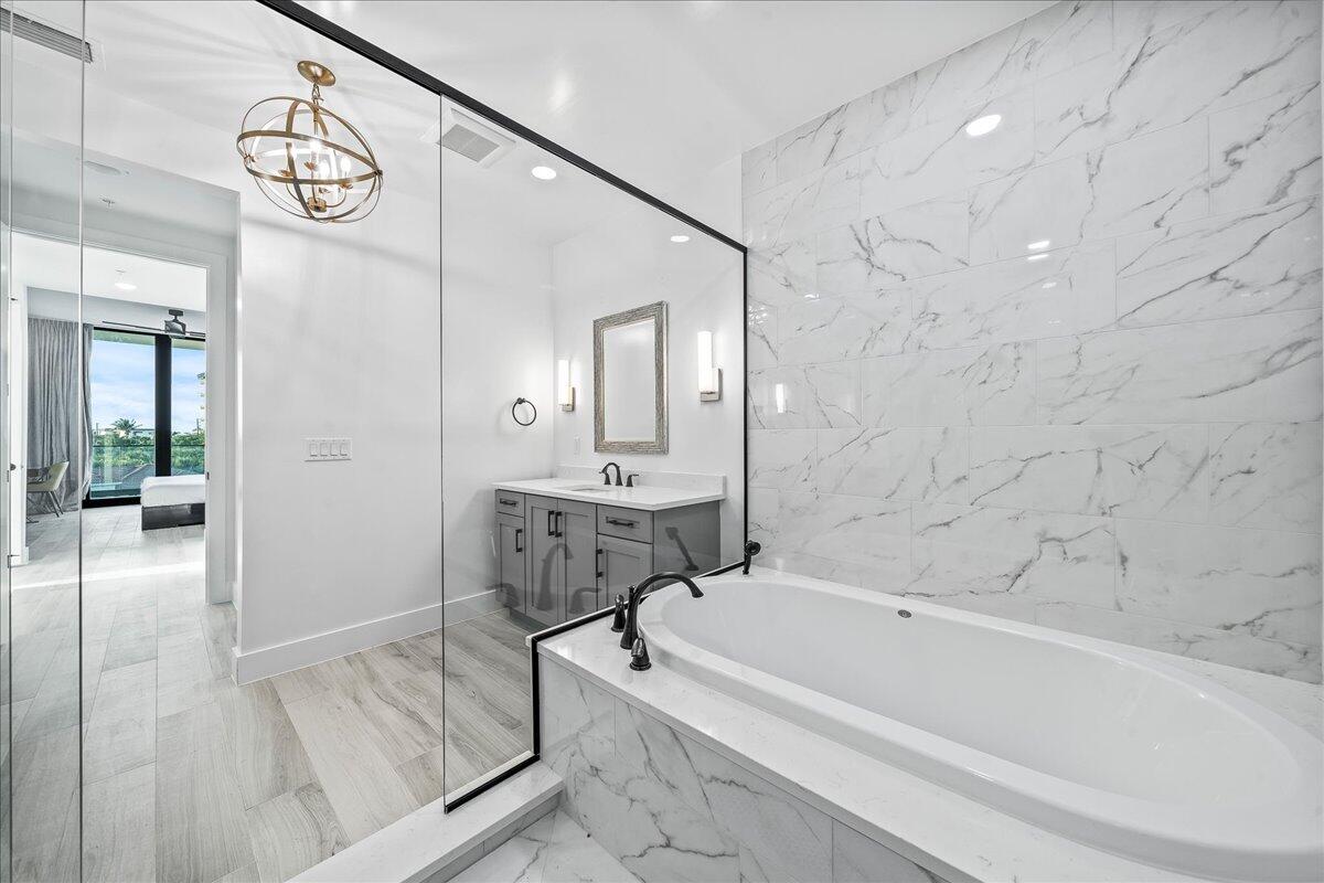 3031 Hafen Lane, 301