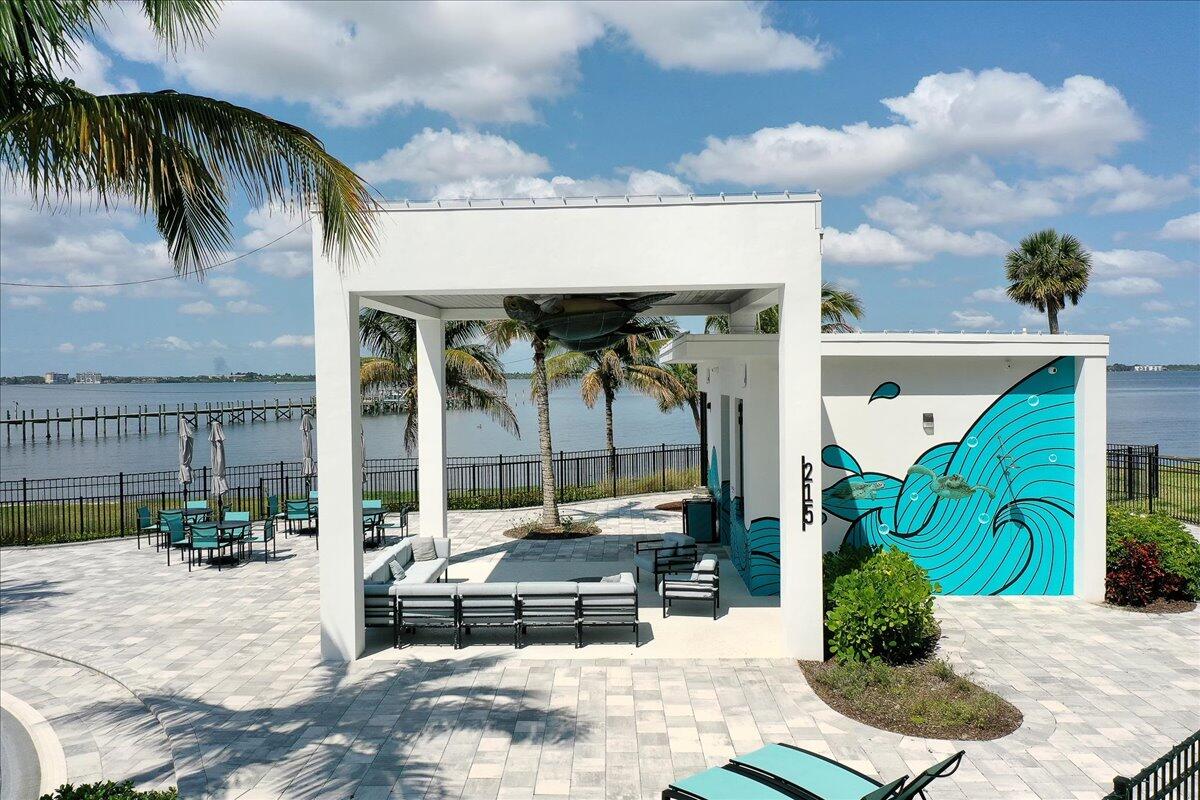 3031 Hafen Lane, 301