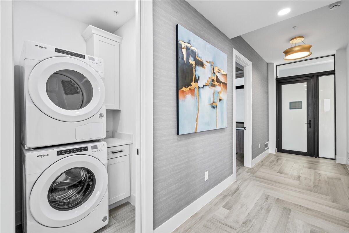 3031 Hafen Lane, 301