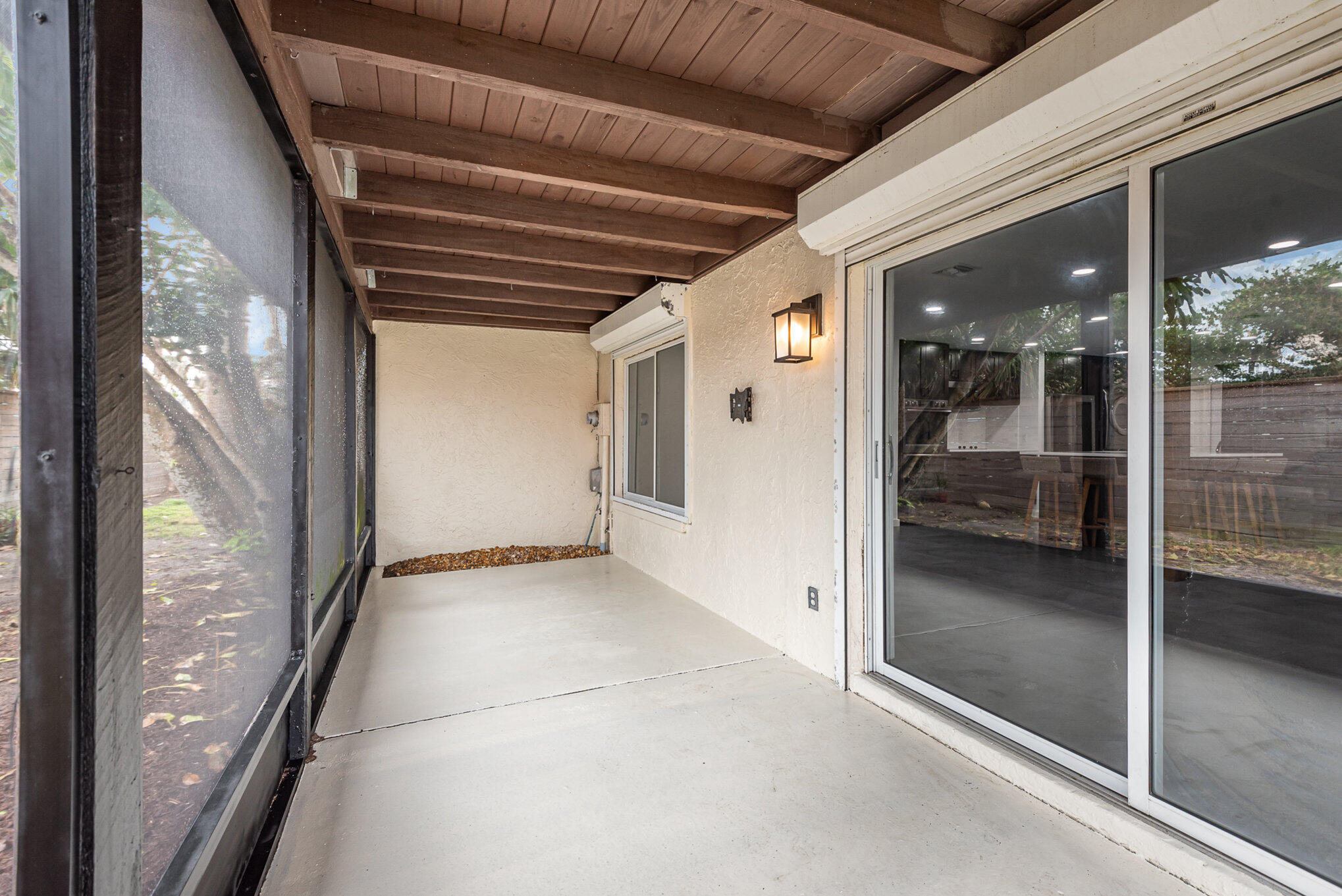 114 Skyline Boulevard