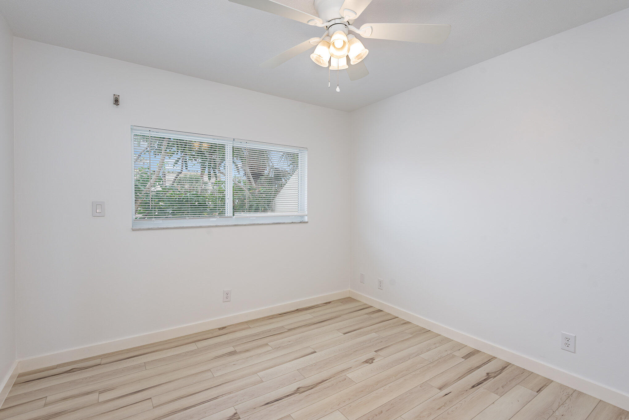 114 Skyline Boulevard