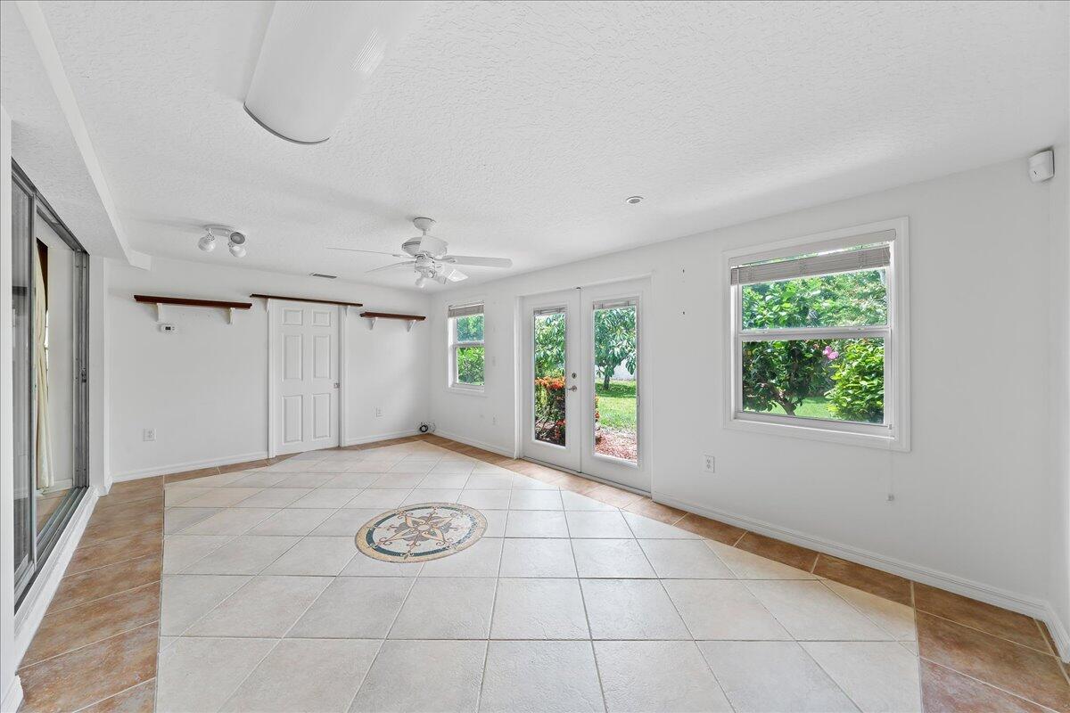 1902 Cedar Lane