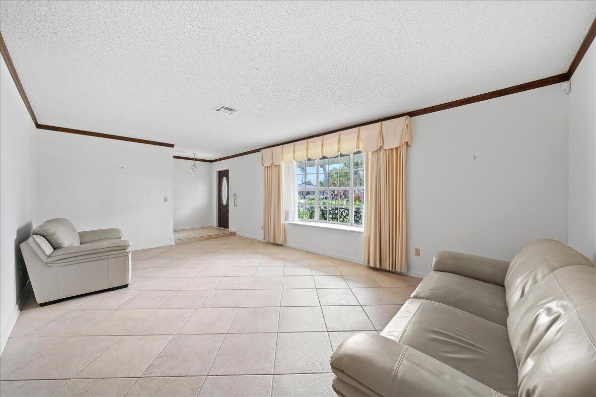 1902 Cedar Lane