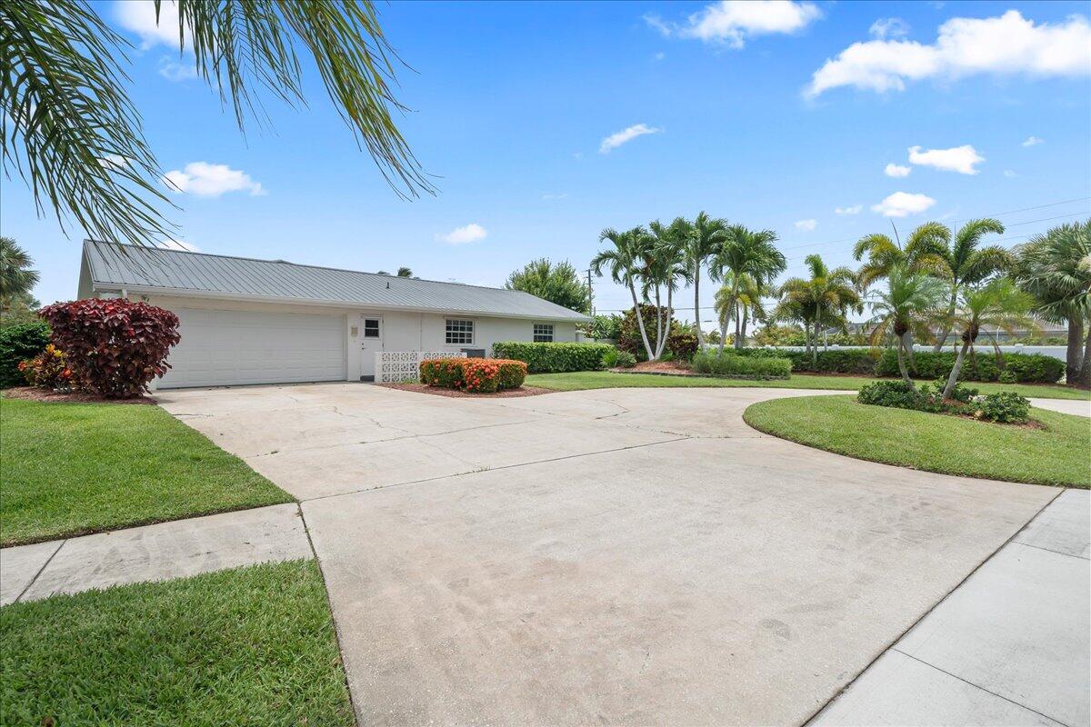 1902 Cedar Lane