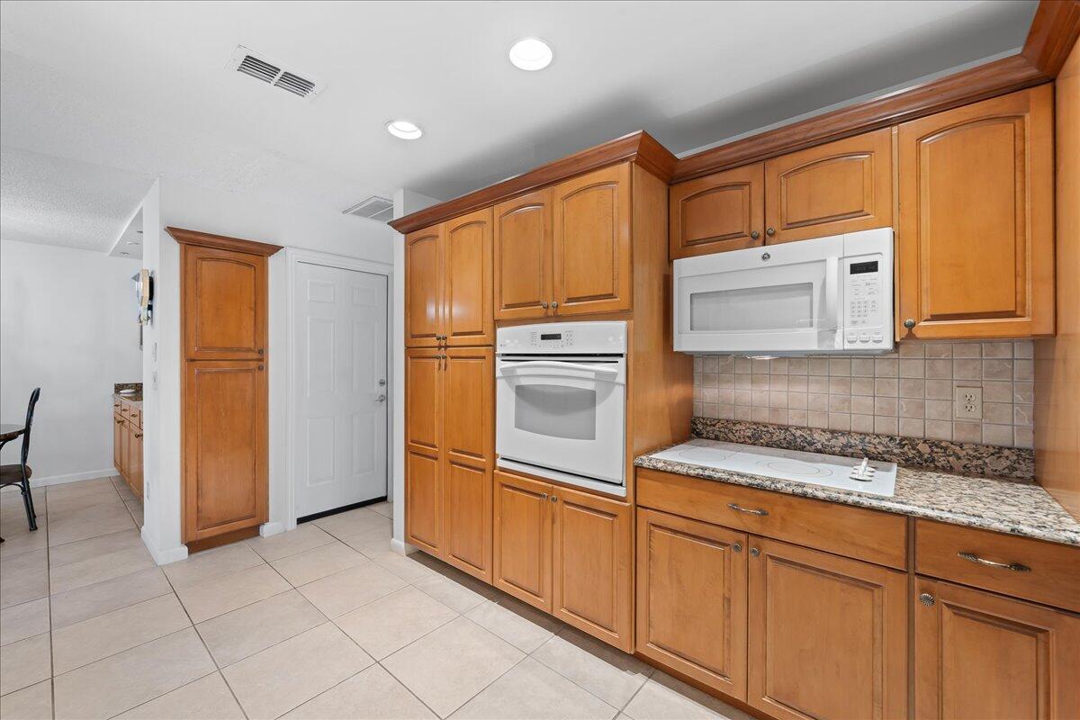 1902 Cedar Lane
