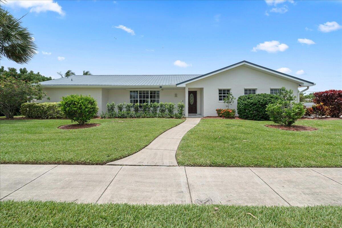 1902 Cedar Lane