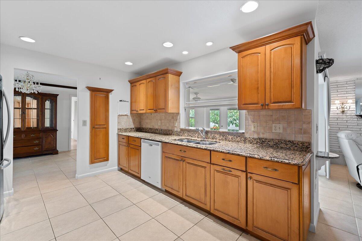 1902 Cedar Lane