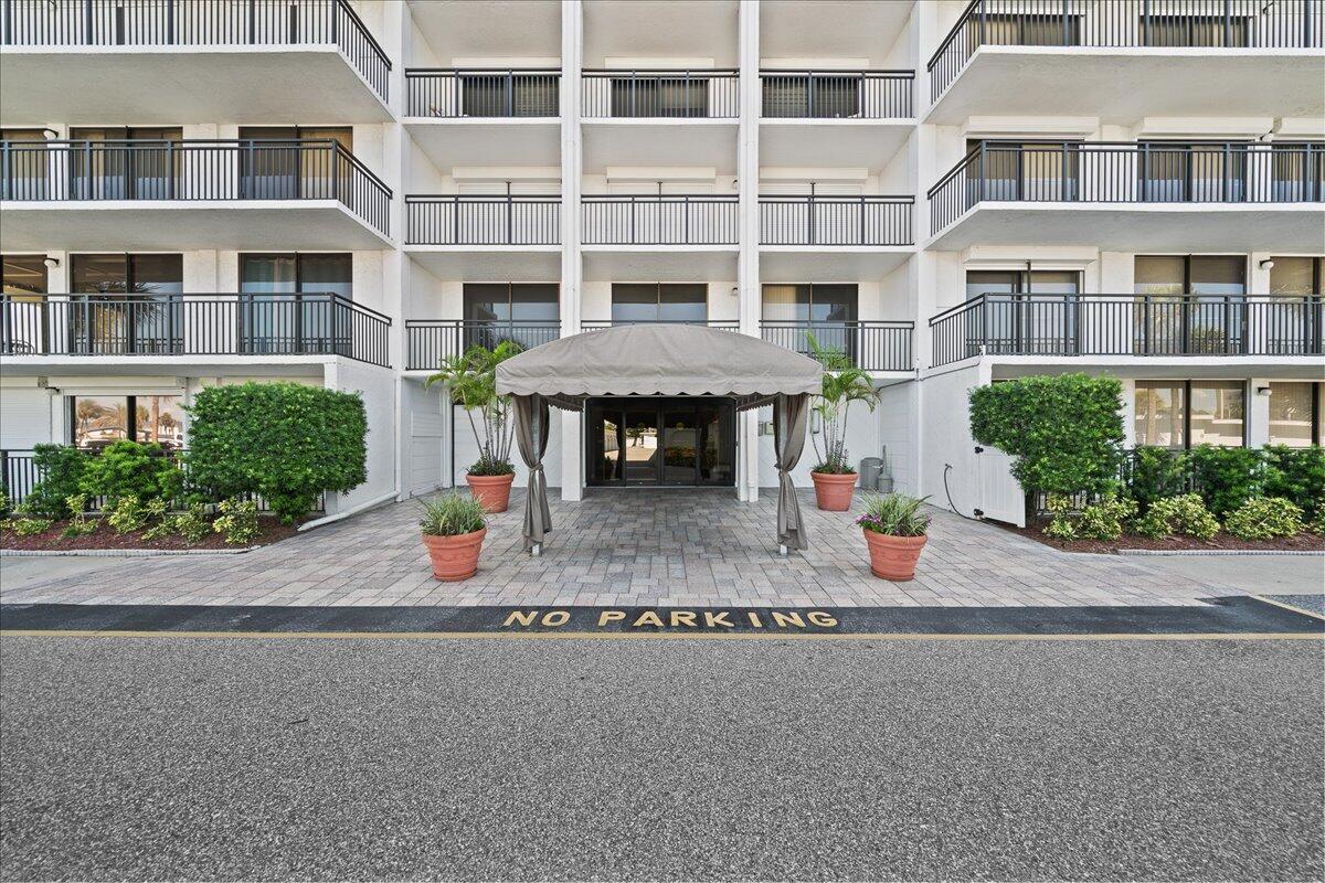 2100 N Atlantic Avenue, 303