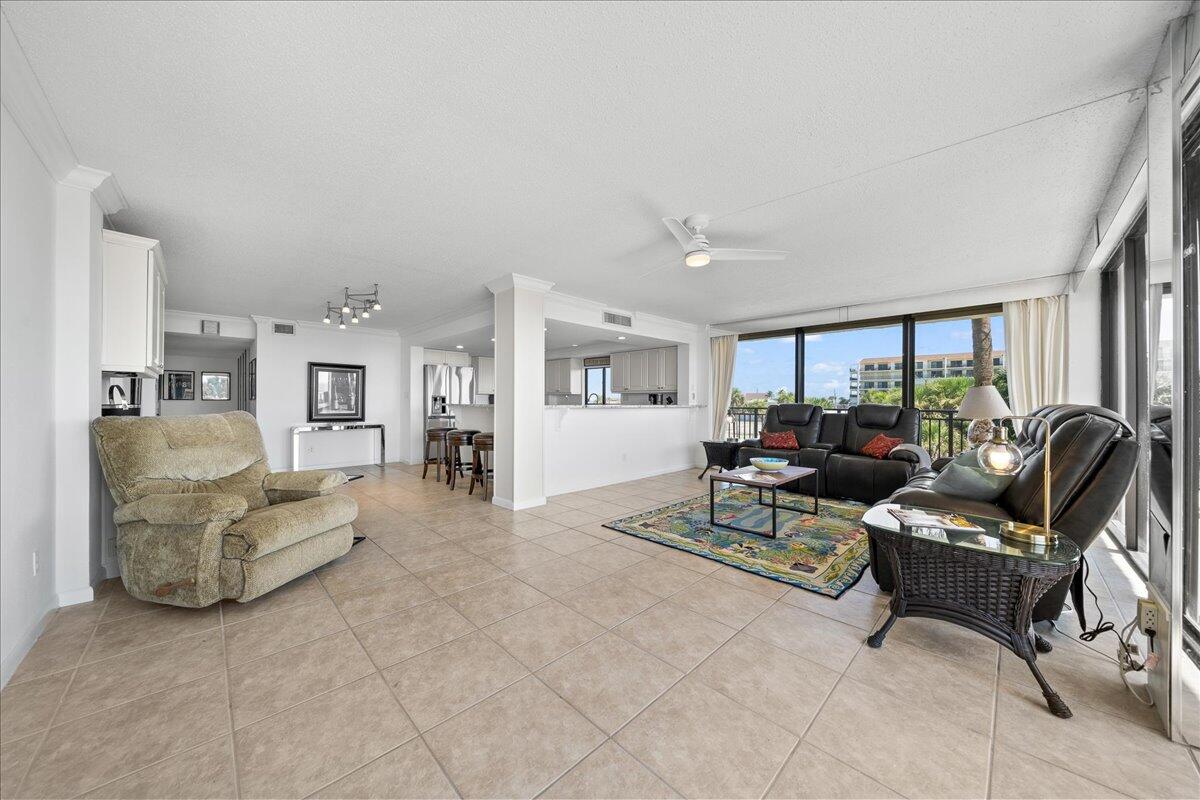 2100 N Atlantic Avenue, 303