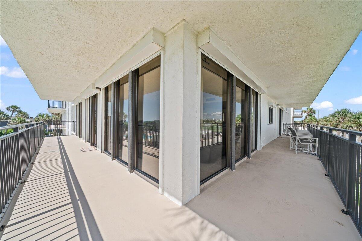 2100 N Atlantic Avenue, 303