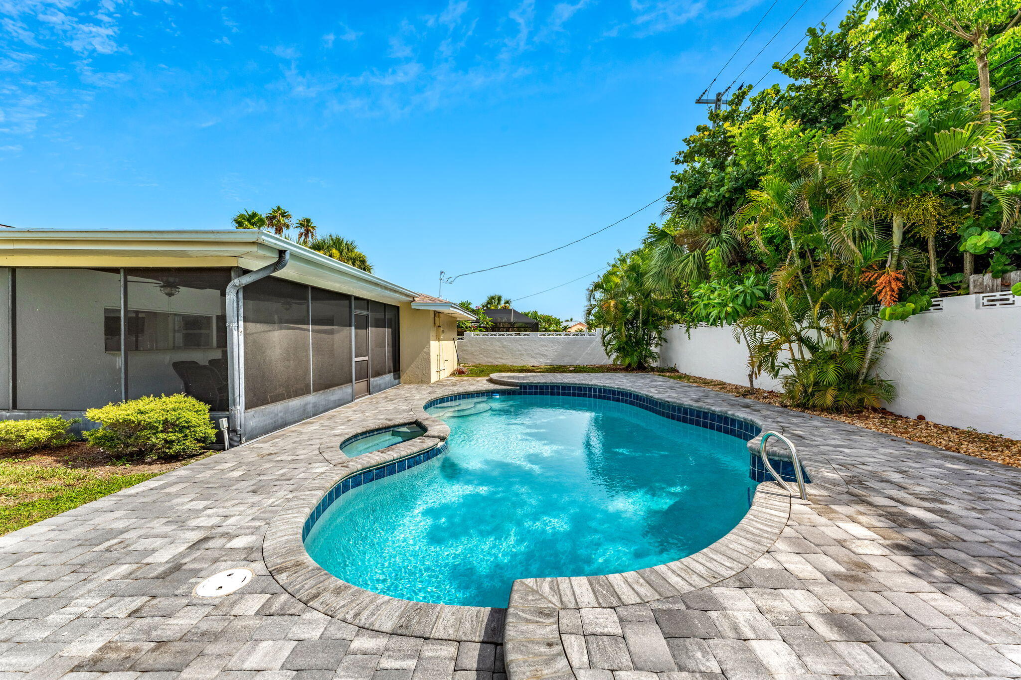 605 Bimini Road