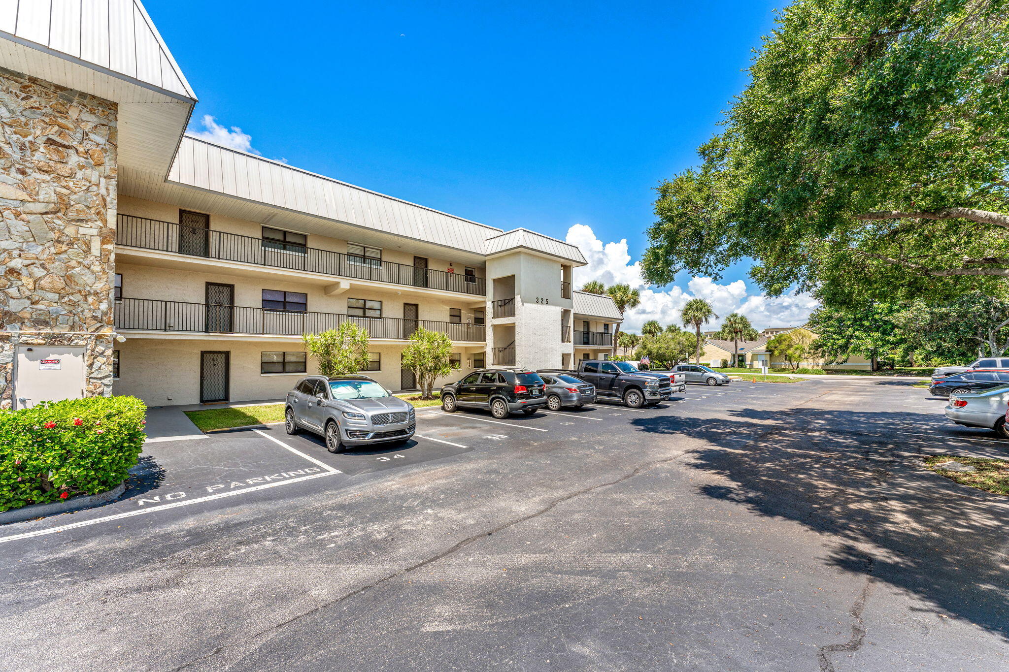 325 Tangle Run Boulevard, 1118