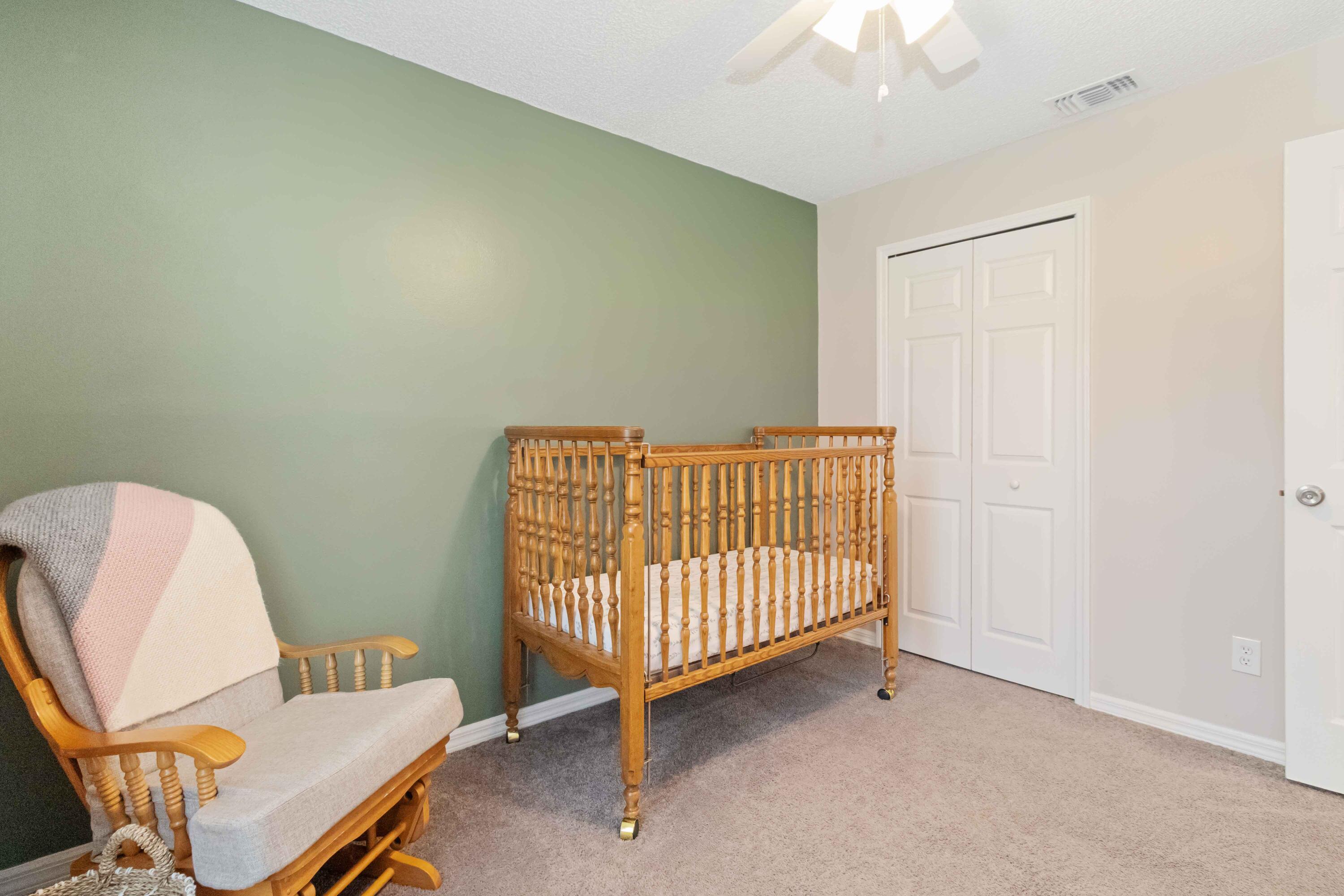 5413 Hastings Street