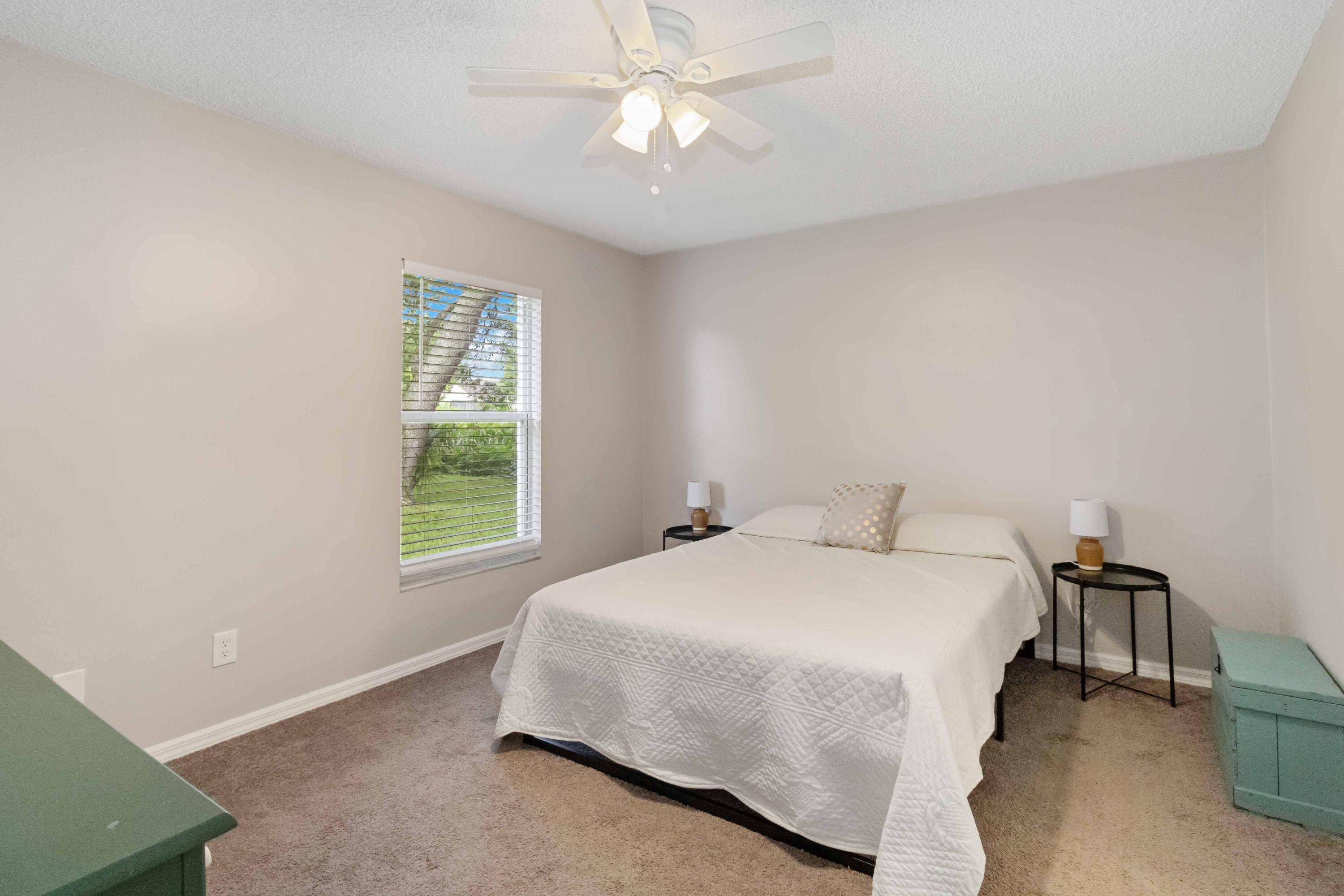 5413 Hastings Street