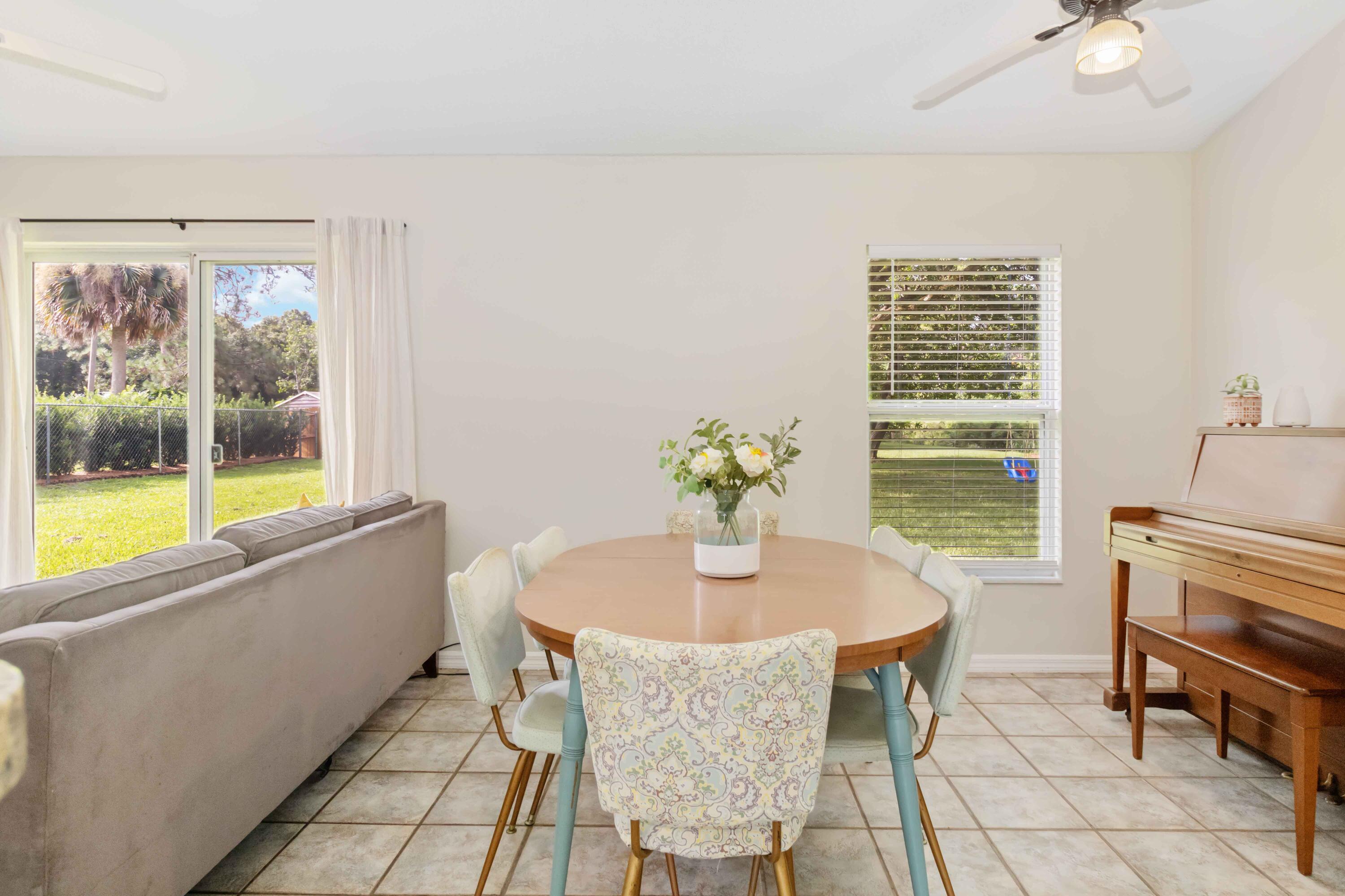 5413 Hastings Street