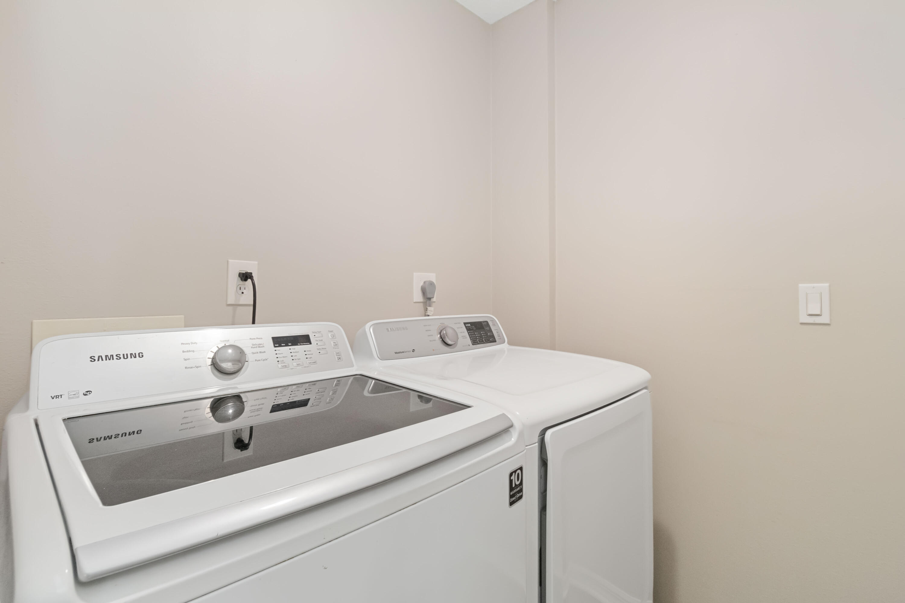 5413 Hastings Street