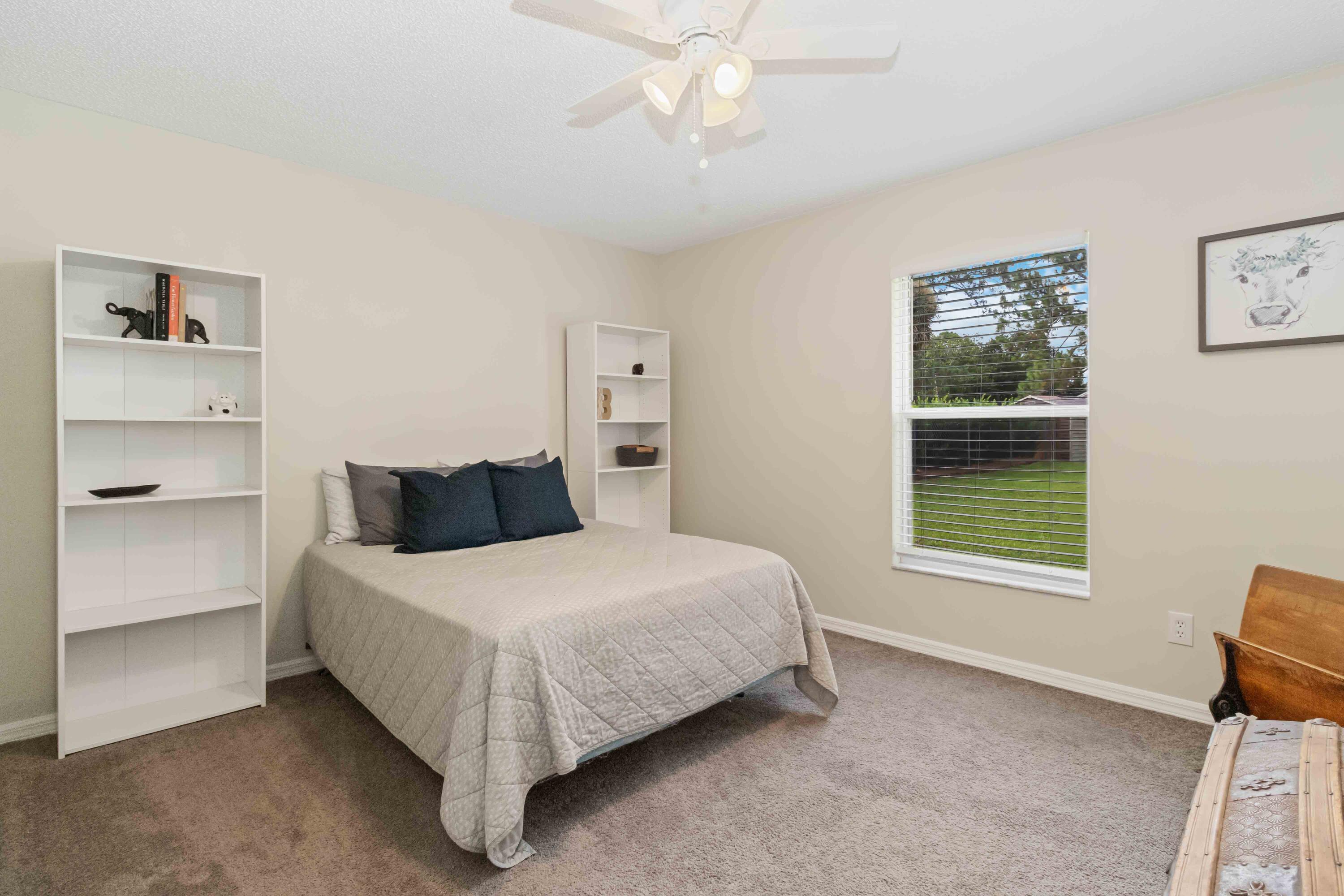 5413 Hastings Street