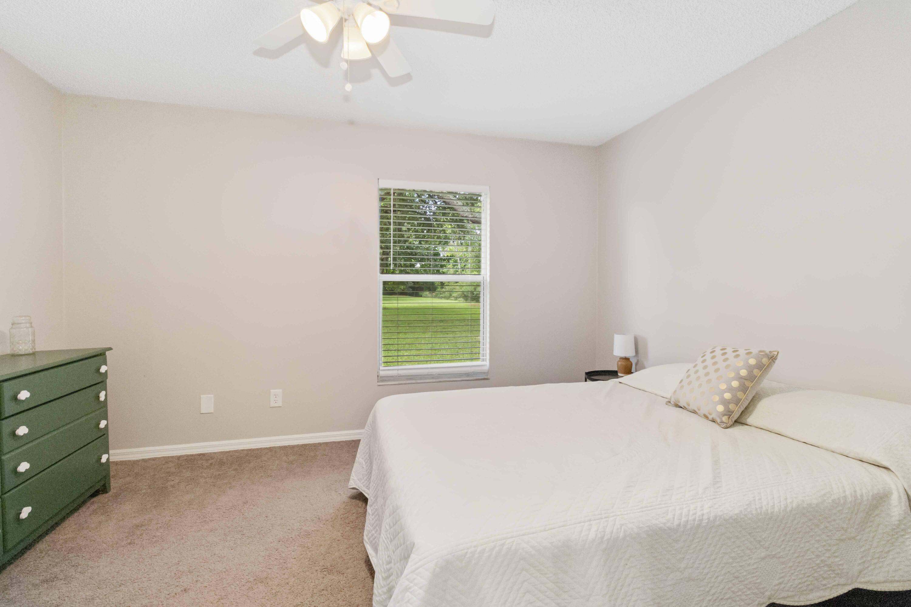 5413 Hastings Street