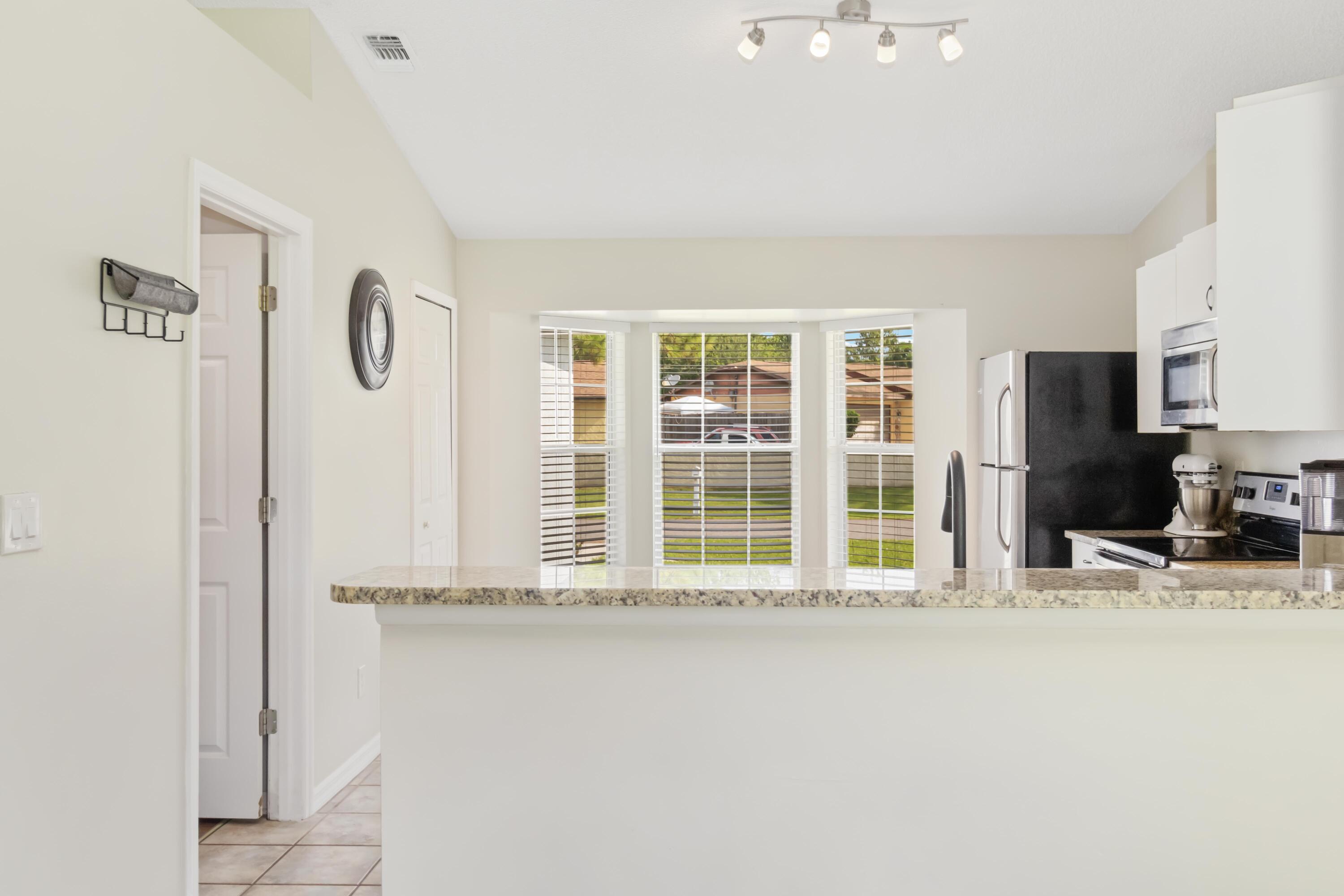 5413 Hastings Street