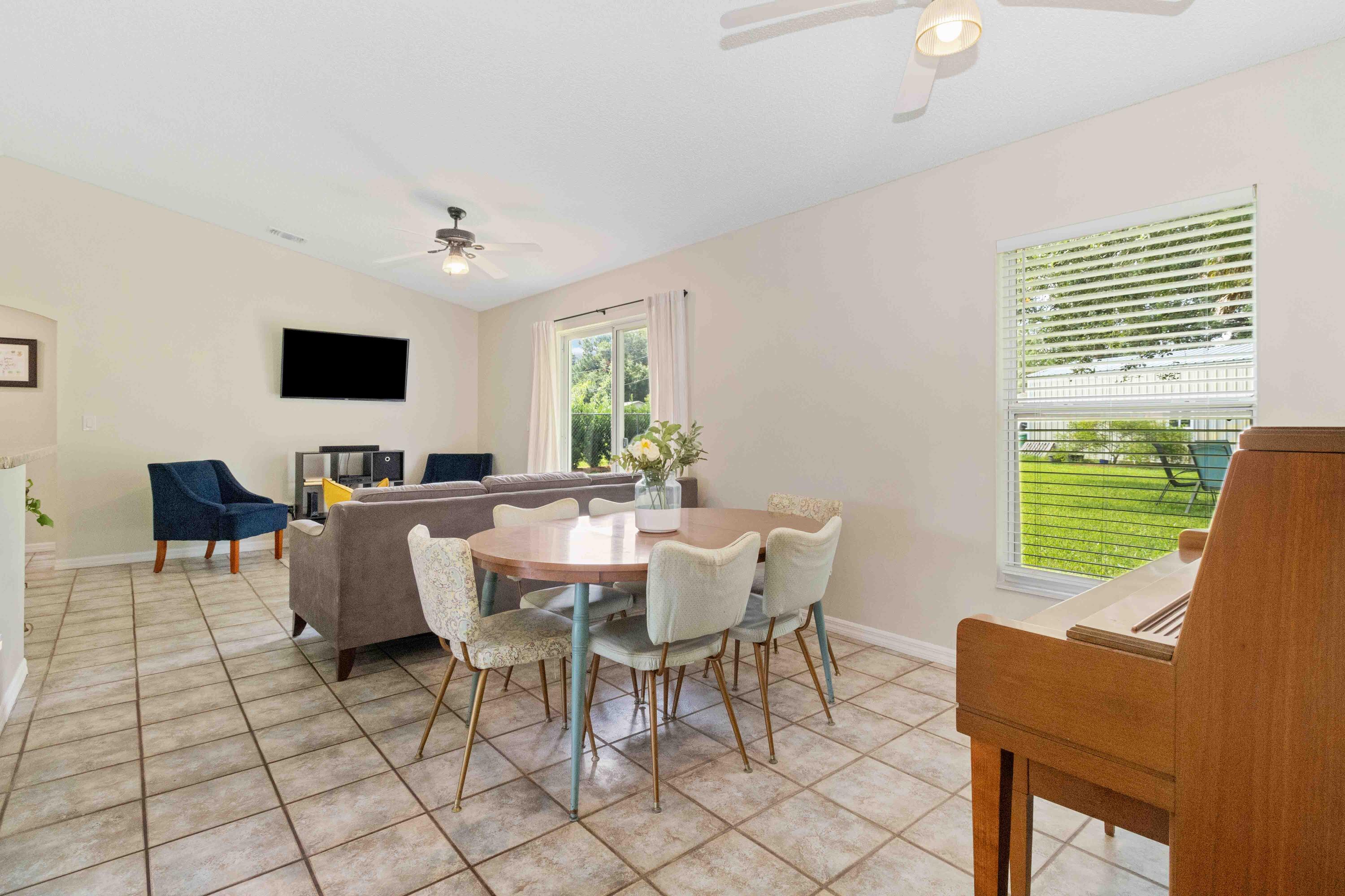 5413 Hastings Street