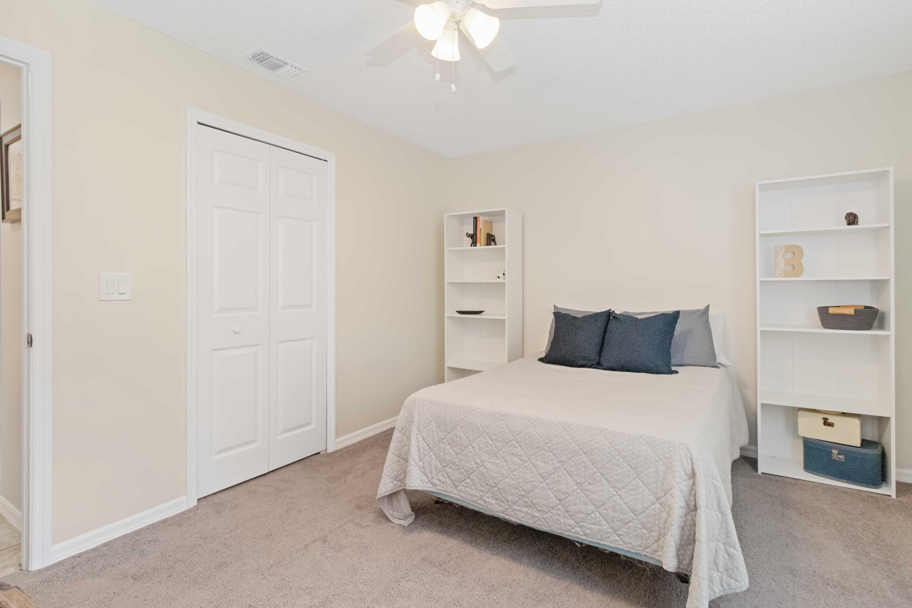 5413 Hastings Street