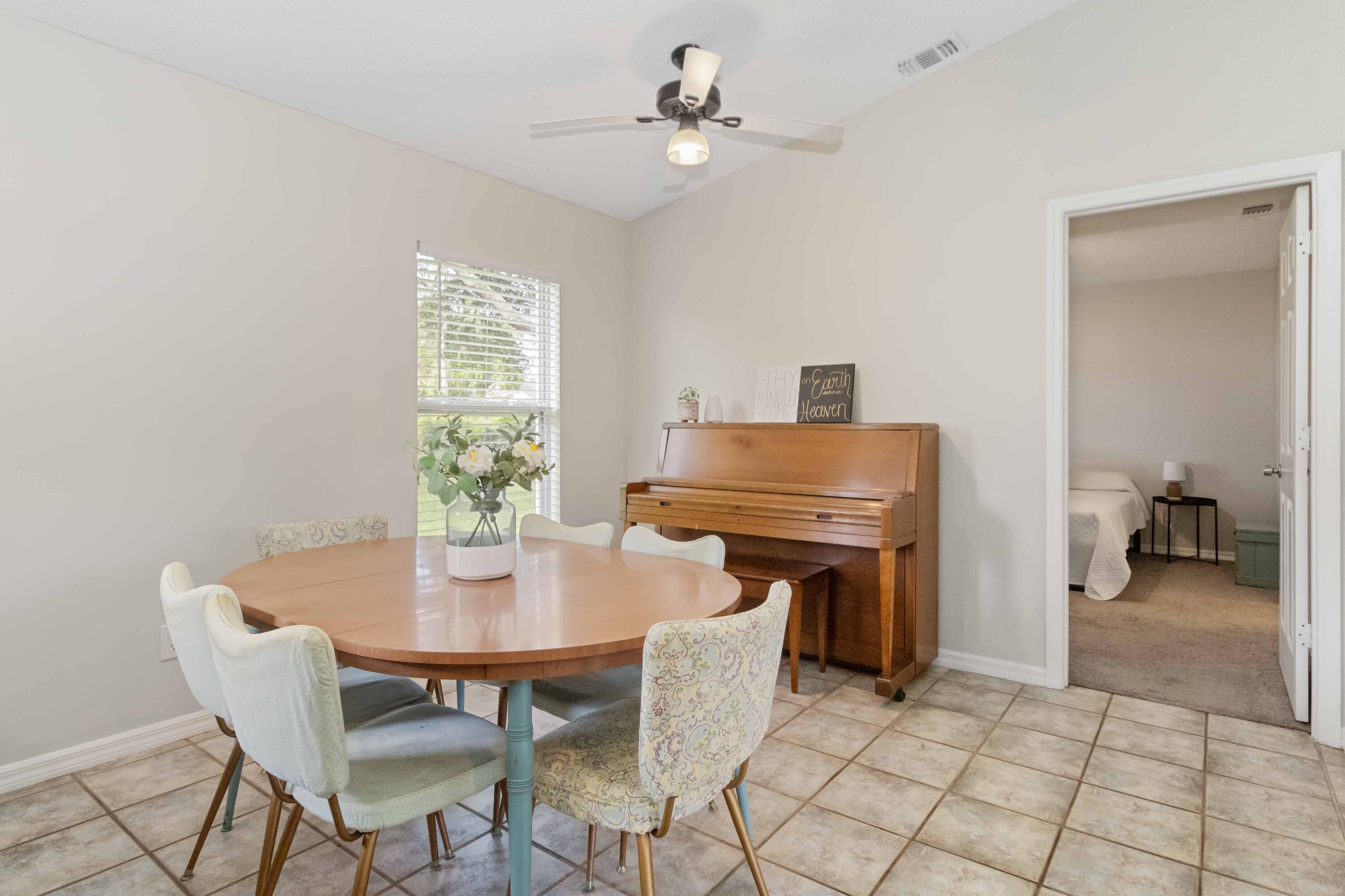 5413 Hastings Street