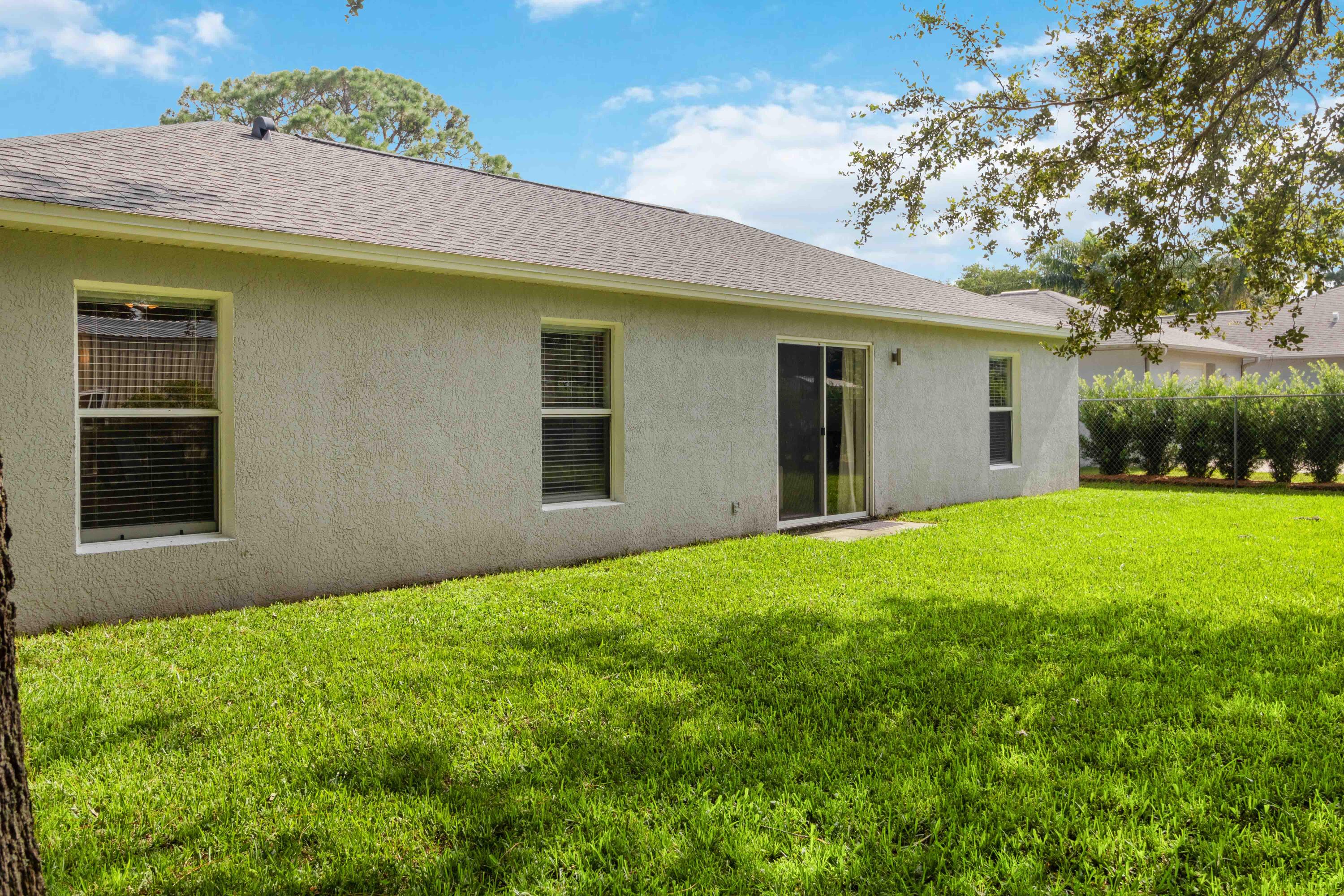 5413 Hastings Street