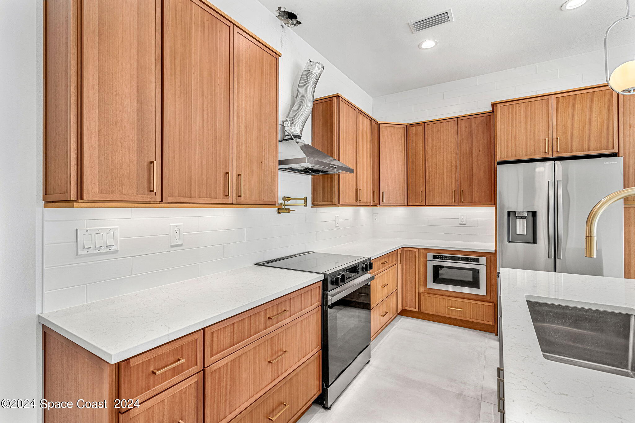 103 Tenth Avenue