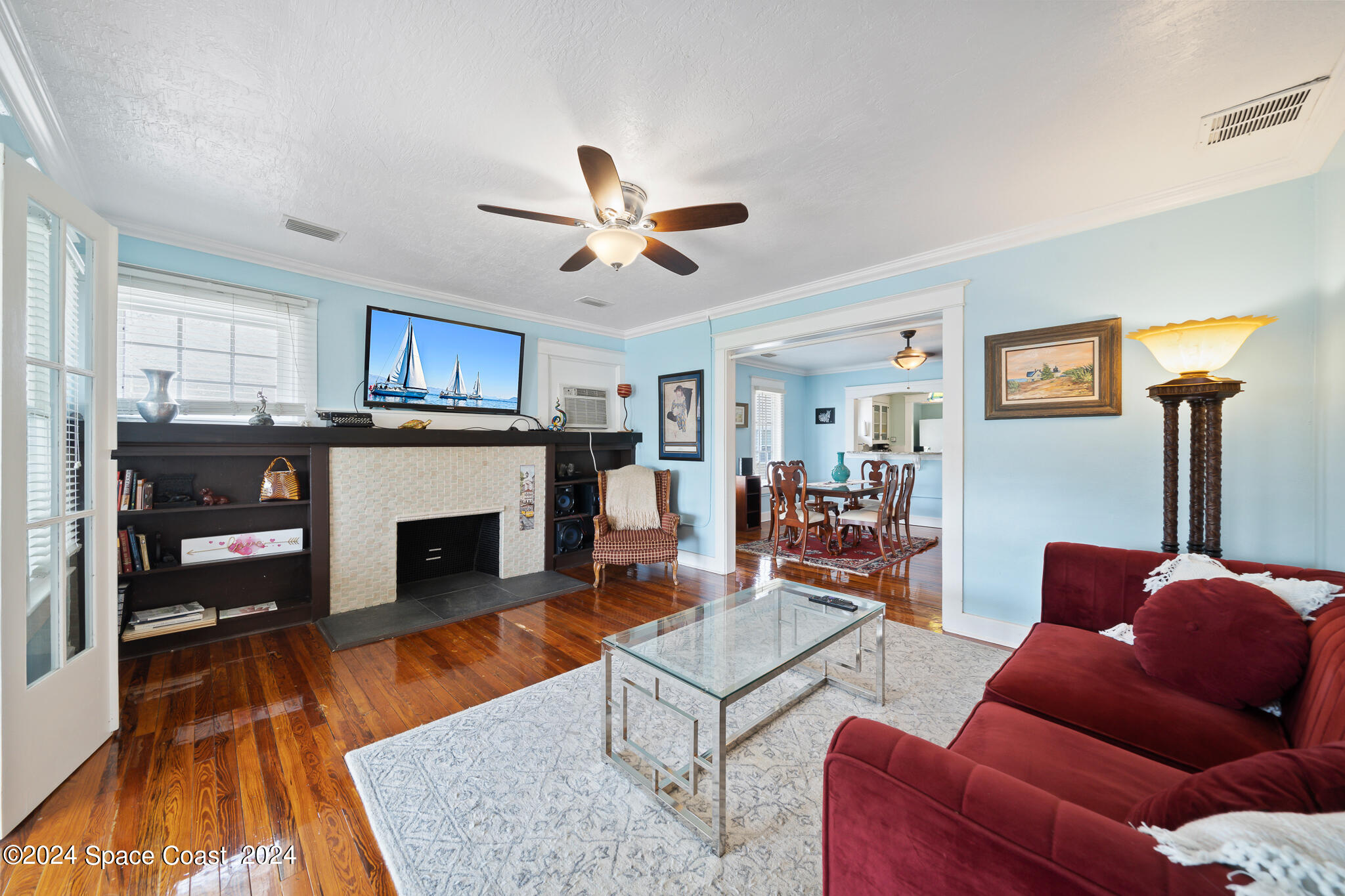 2090 Waverly Place