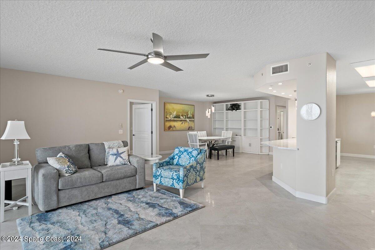 2065 Highway A1a, 1302