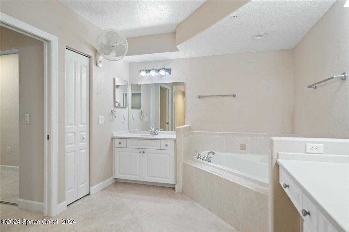 2065 Highway A1a, 1302