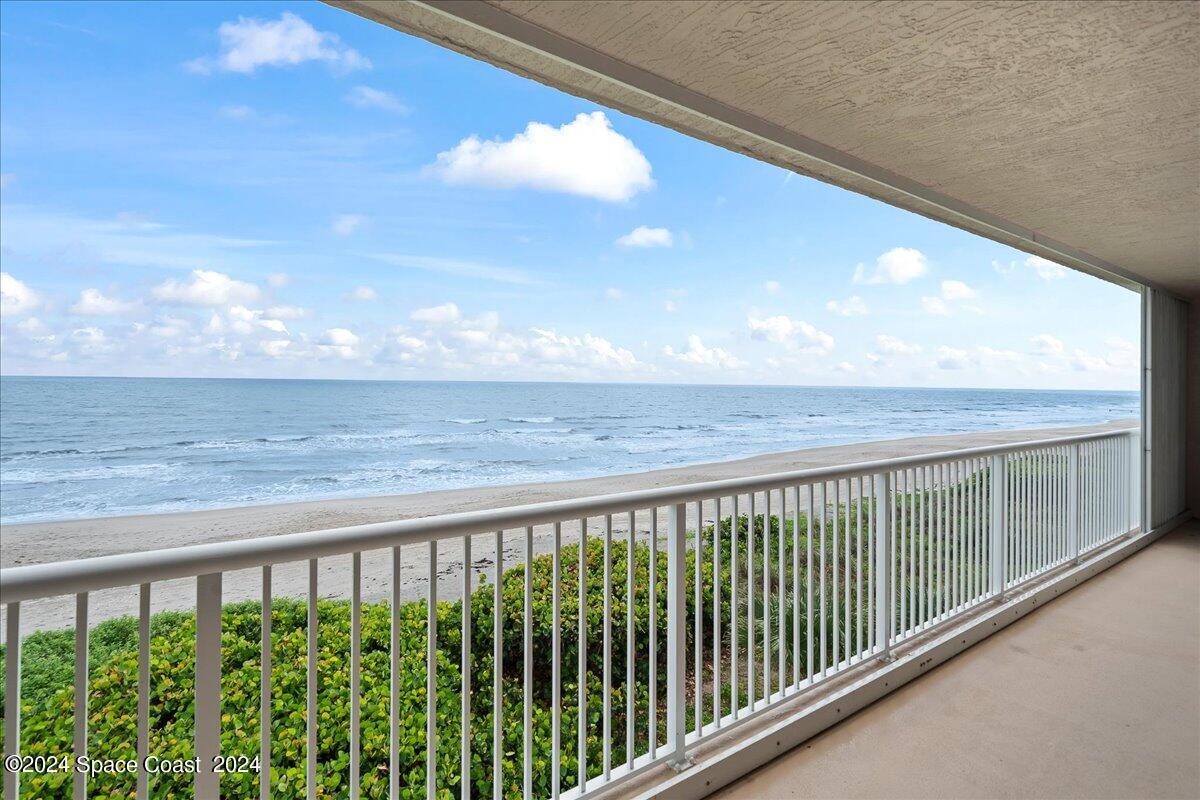 2065 Highway A1a, 1302