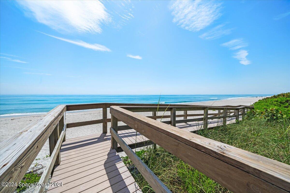 2065 Highway A1a, 1302