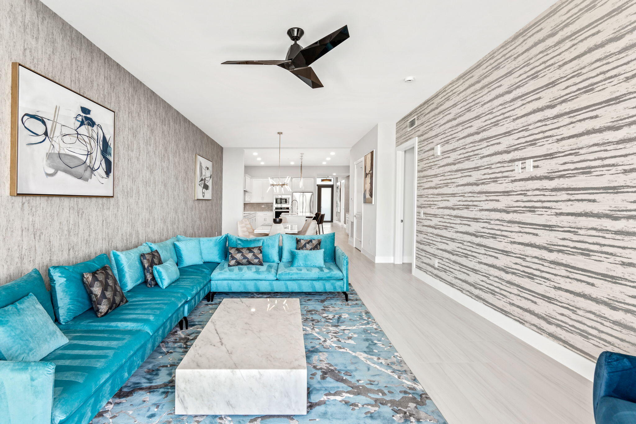 3031 Hafen Lane, 303