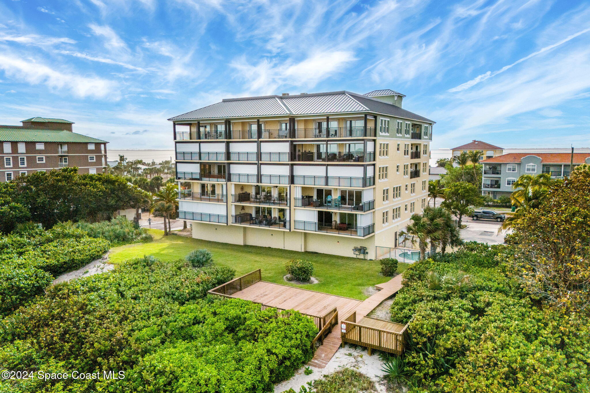 2375 S Atlantic Avenue, 303