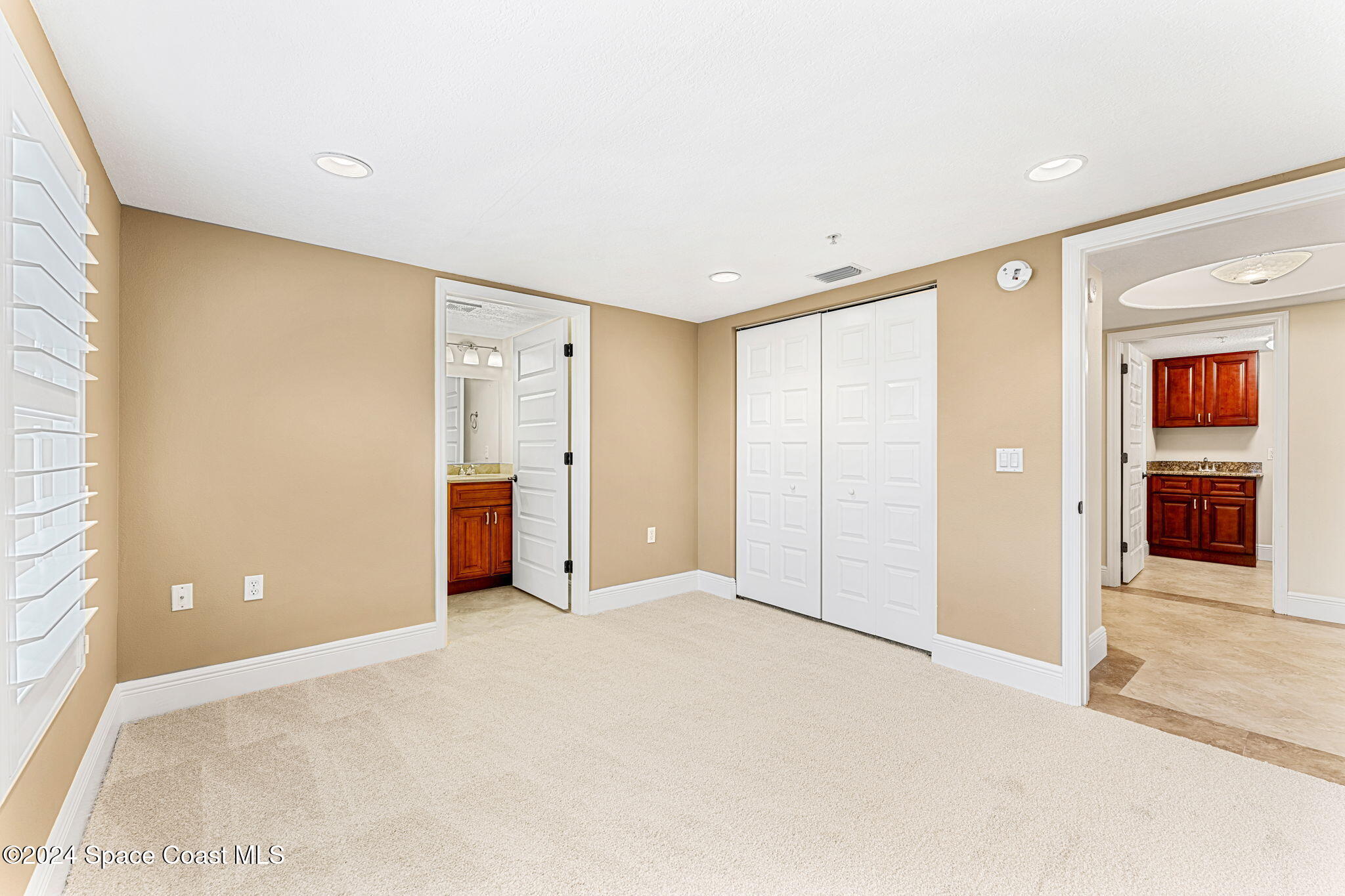 2375 S Atlantic Avenue, 303