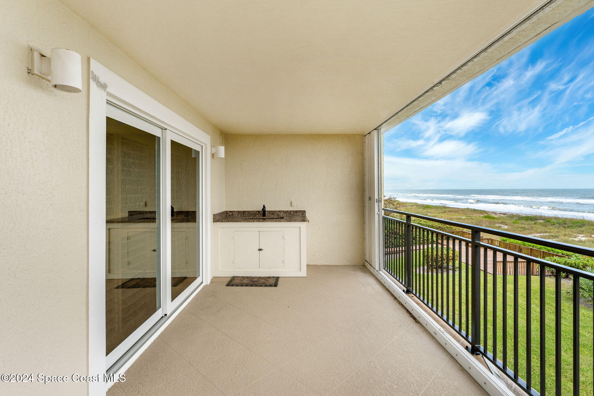 2375 S Atlantic Avenue, 303