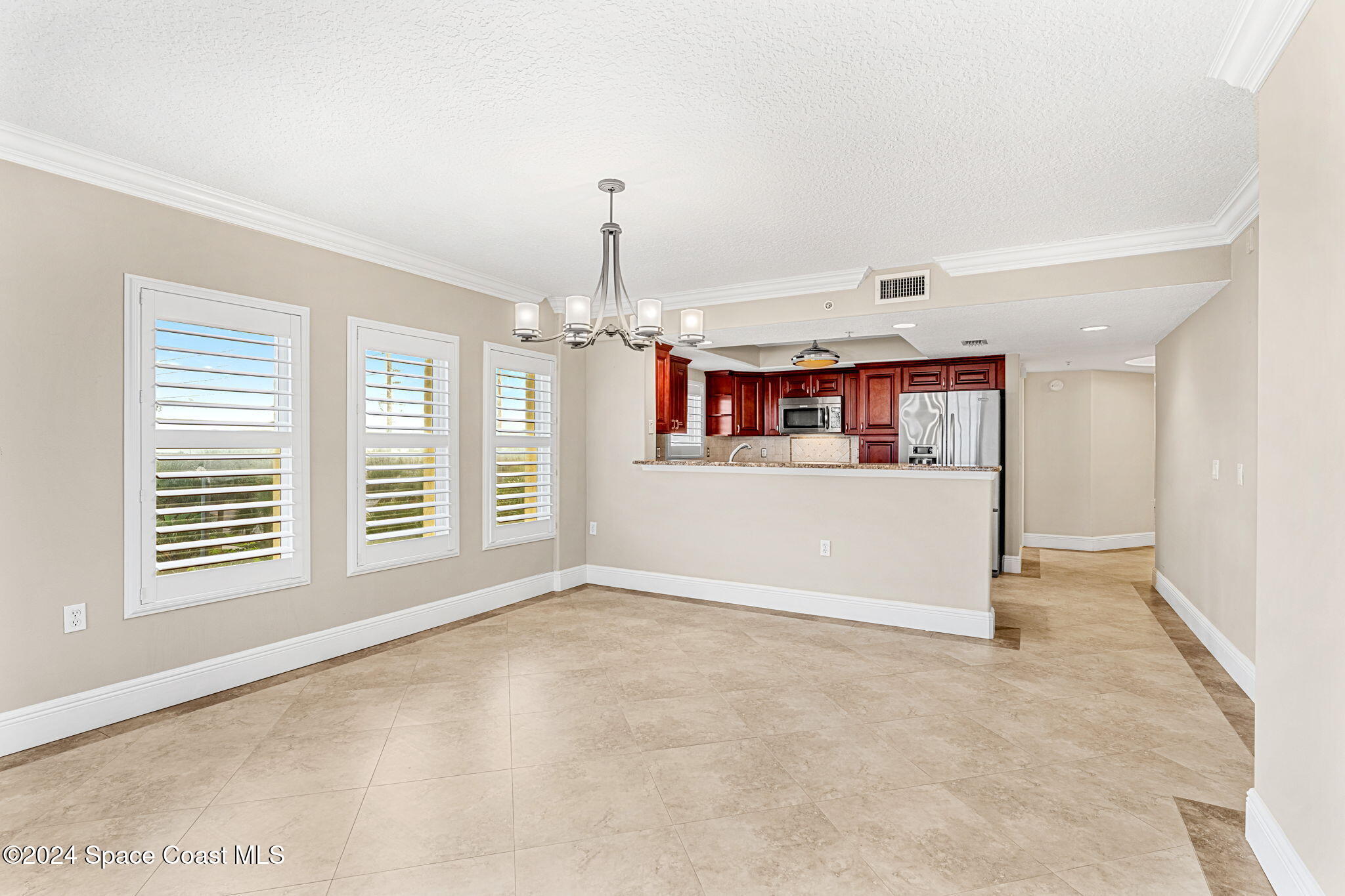 2375 S Atlantic Avenue, 303