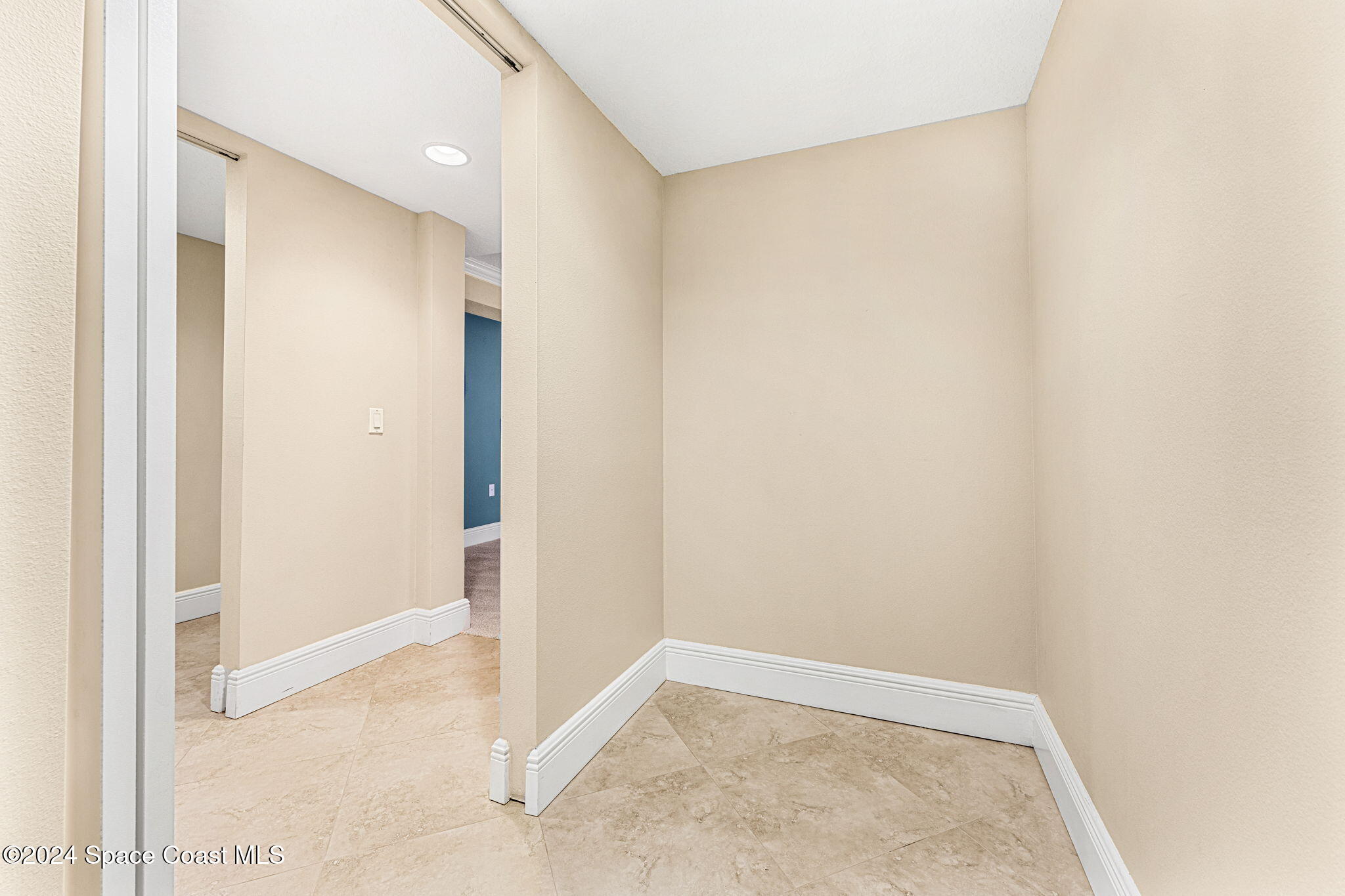 2375 S Atlantic Avenue, 303