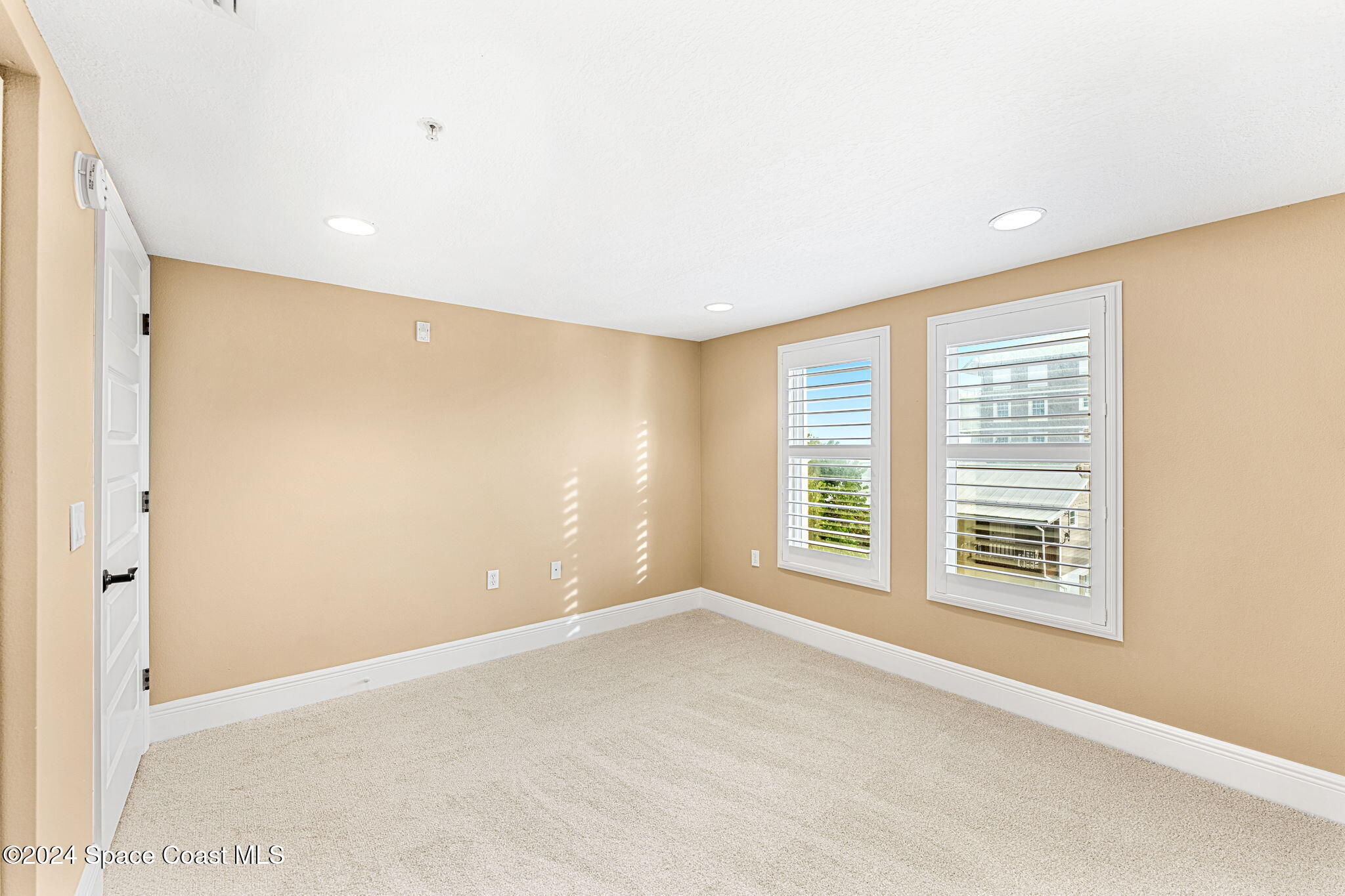 2375 S Atlantic Avenue, 303
