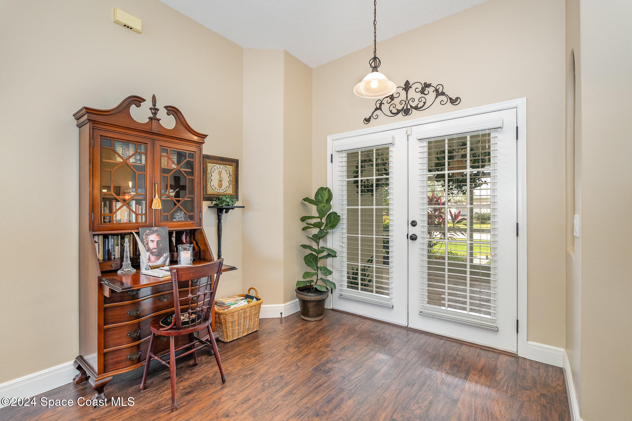 4136 San Ysidro