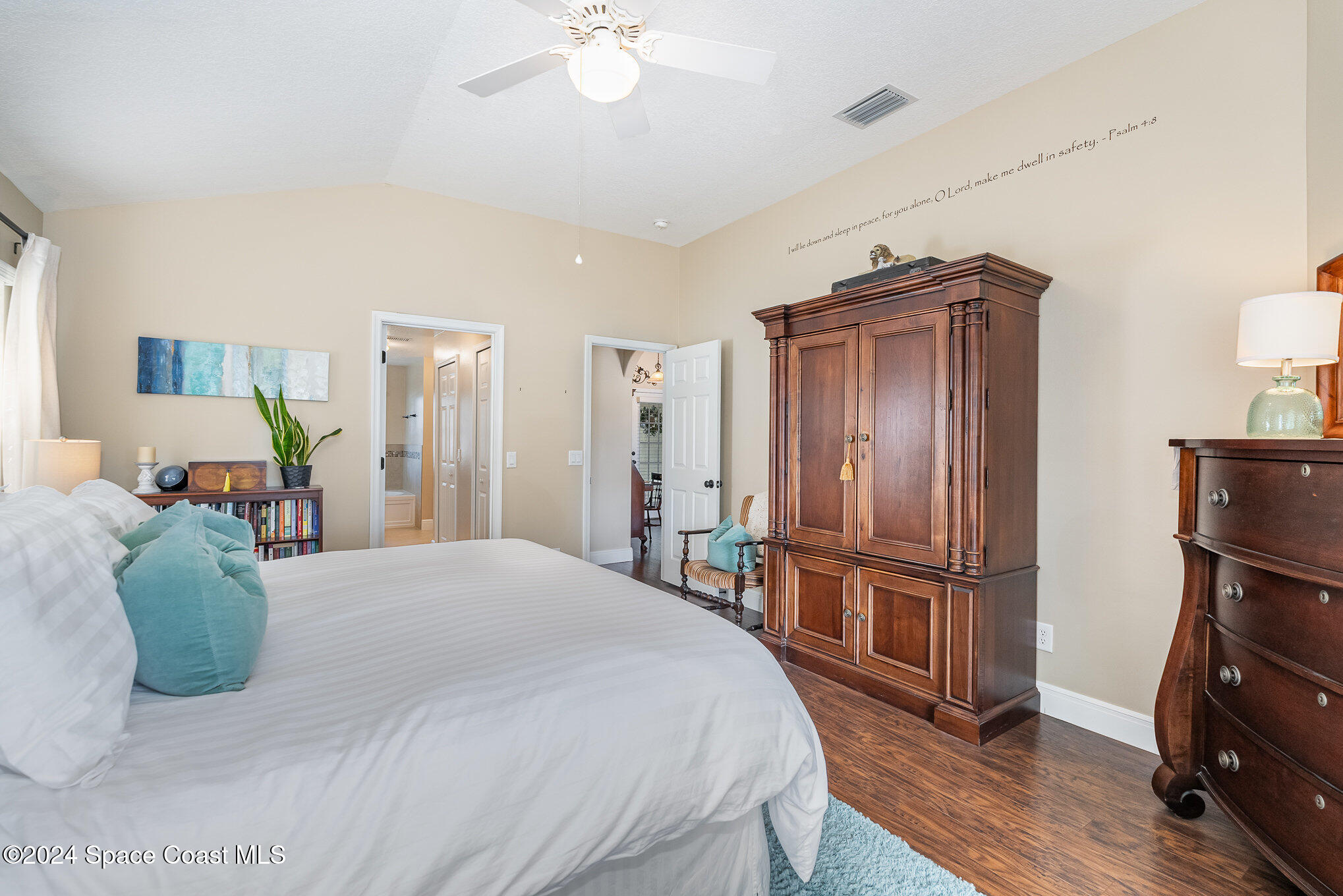 4136 San Ysidro