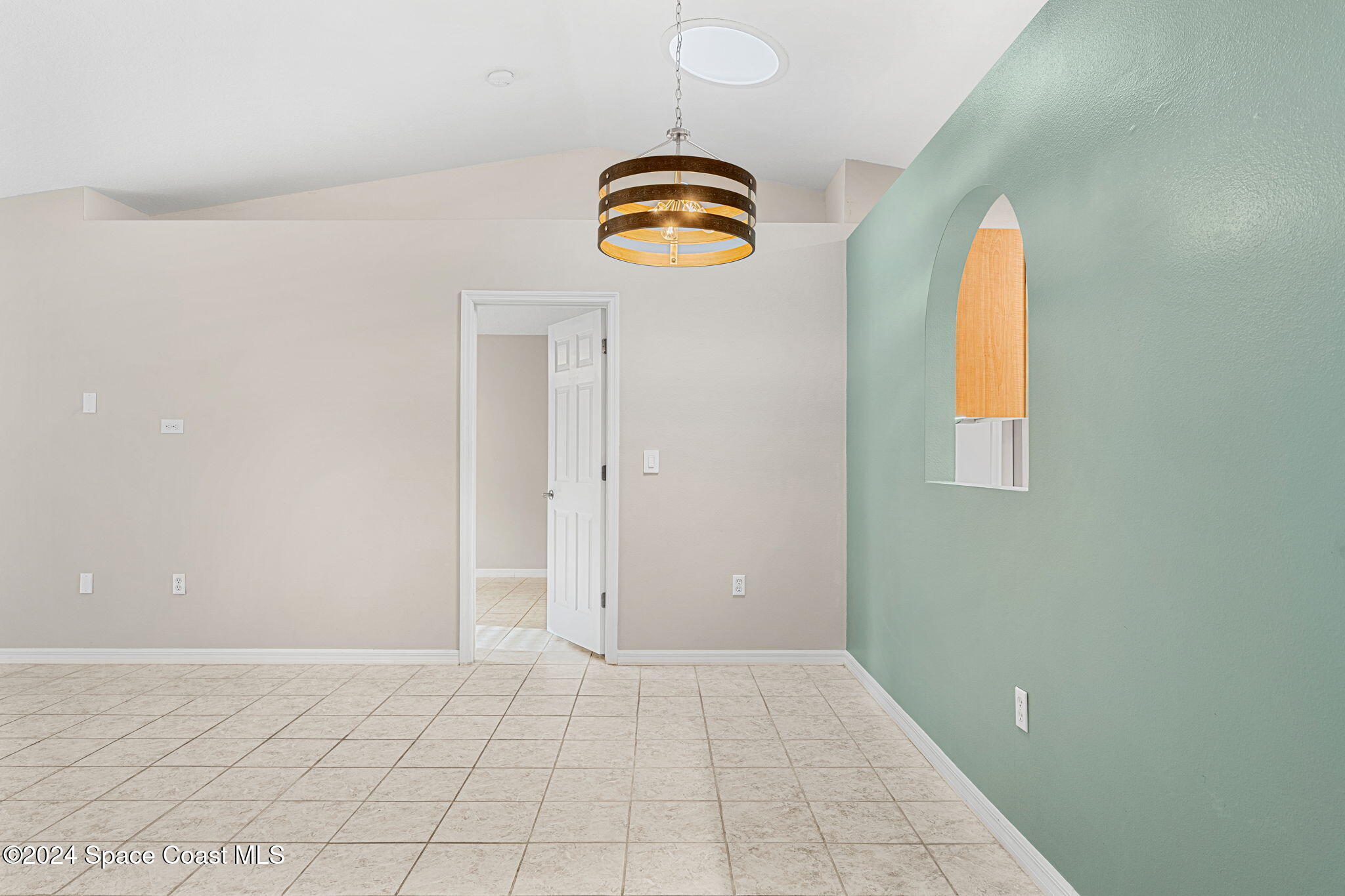 2122 Spring Creek Circle NE
