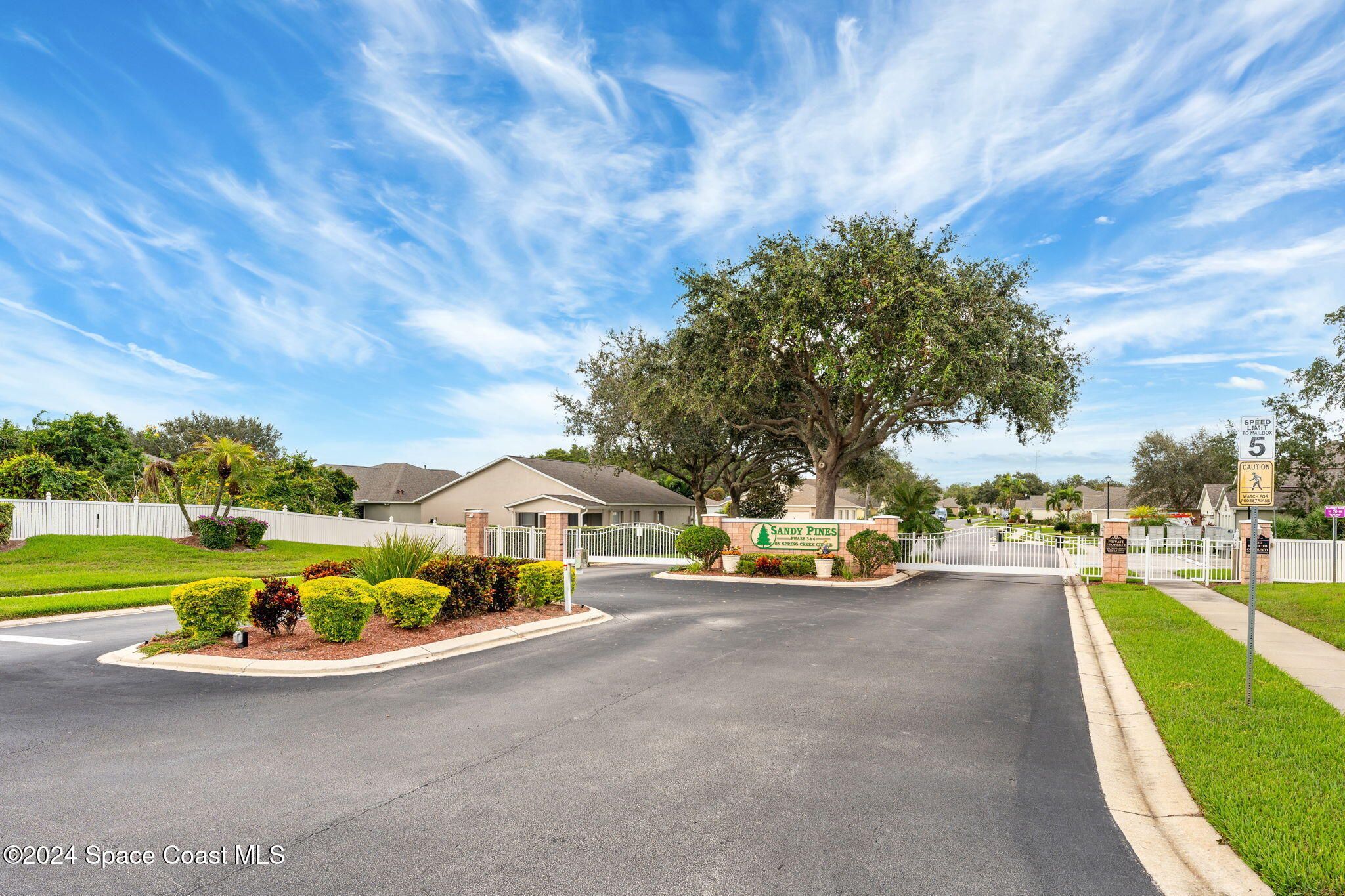 2122 Spring Creek Circle NE
