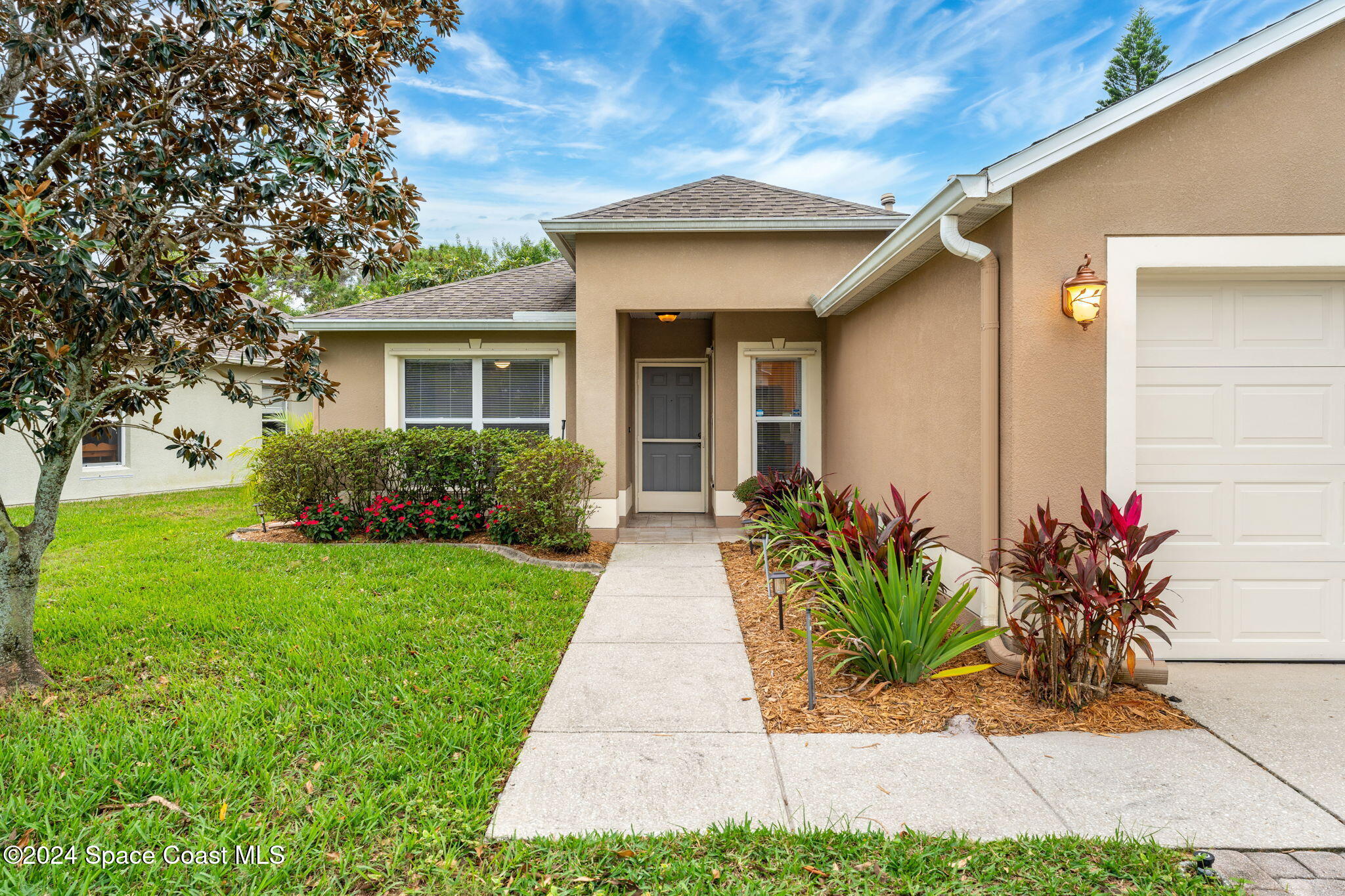 2122 Spring Creek Circle NE